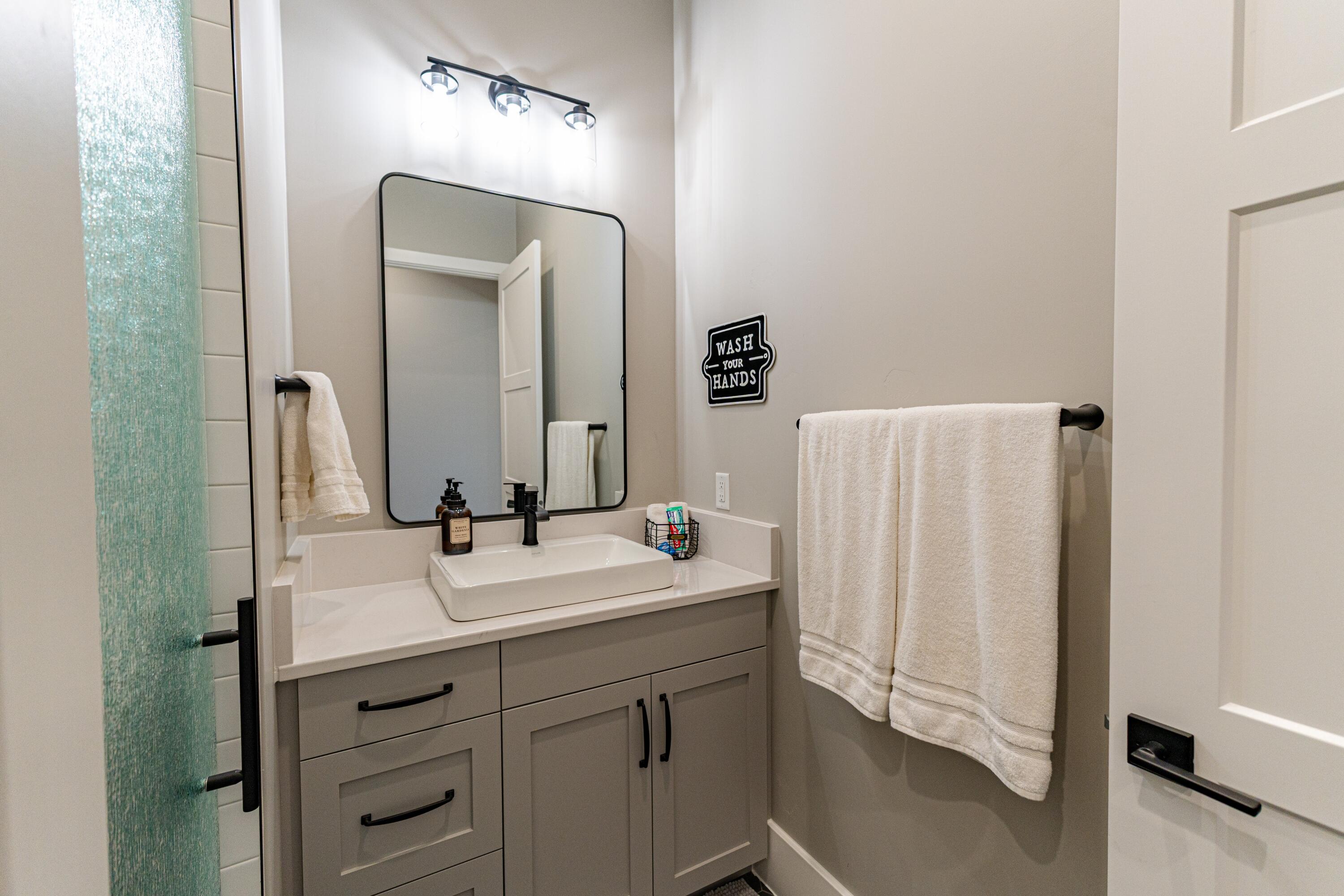 WASHINGTON VISTA - Residential