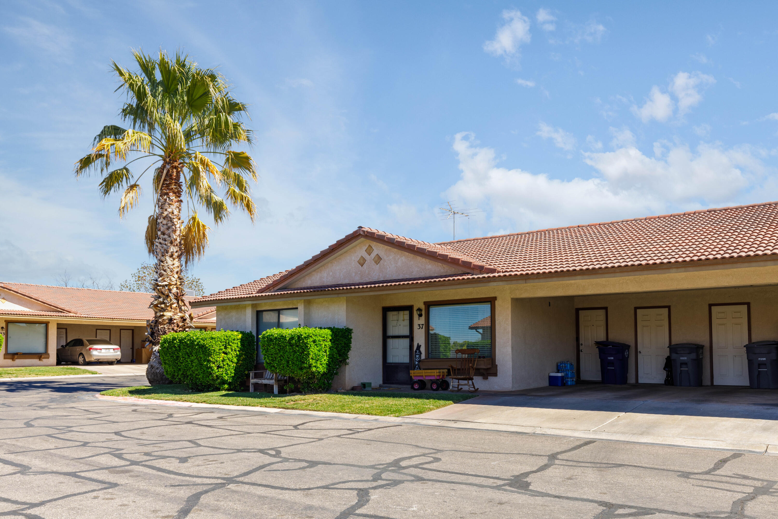 SPANISH PALMS TOWNHOMES - Residential