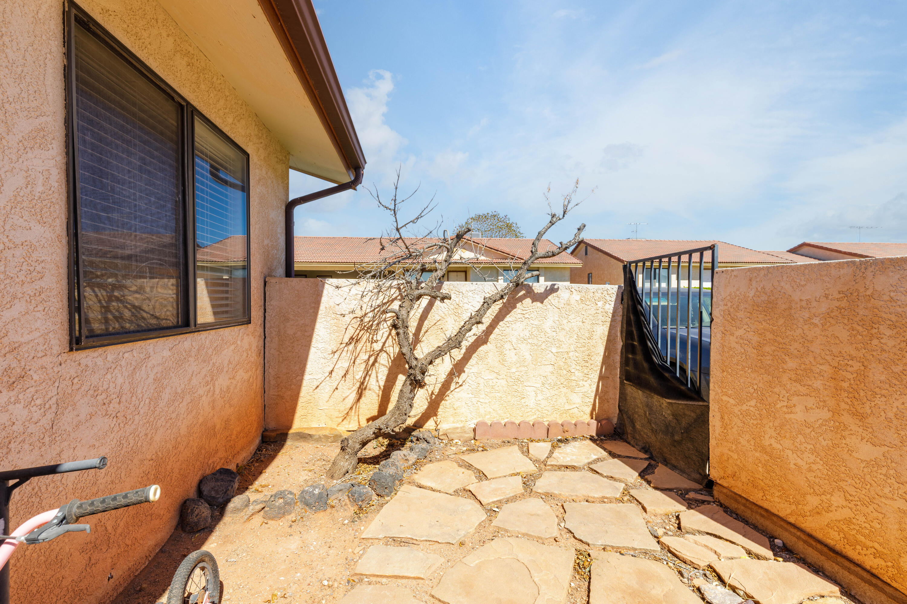 SPANISH PALMS TOWNHOMES - Residential