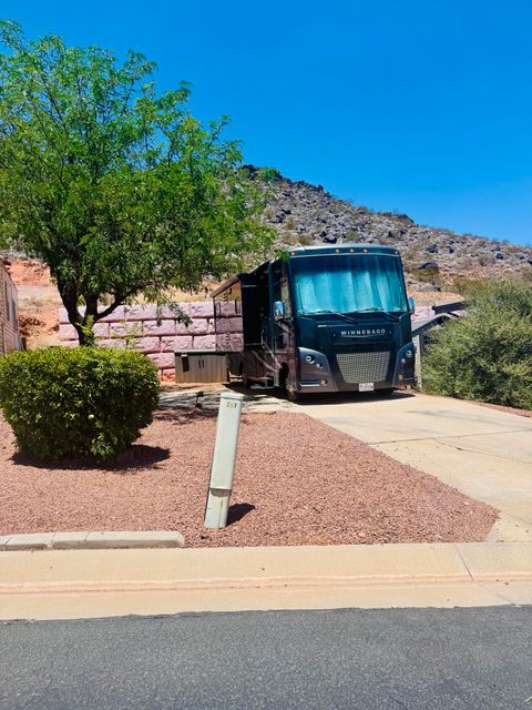 Tiny photo for 840 N Twin Lakes DR, Saint George, UT 84770 (MLS # 26-273416)