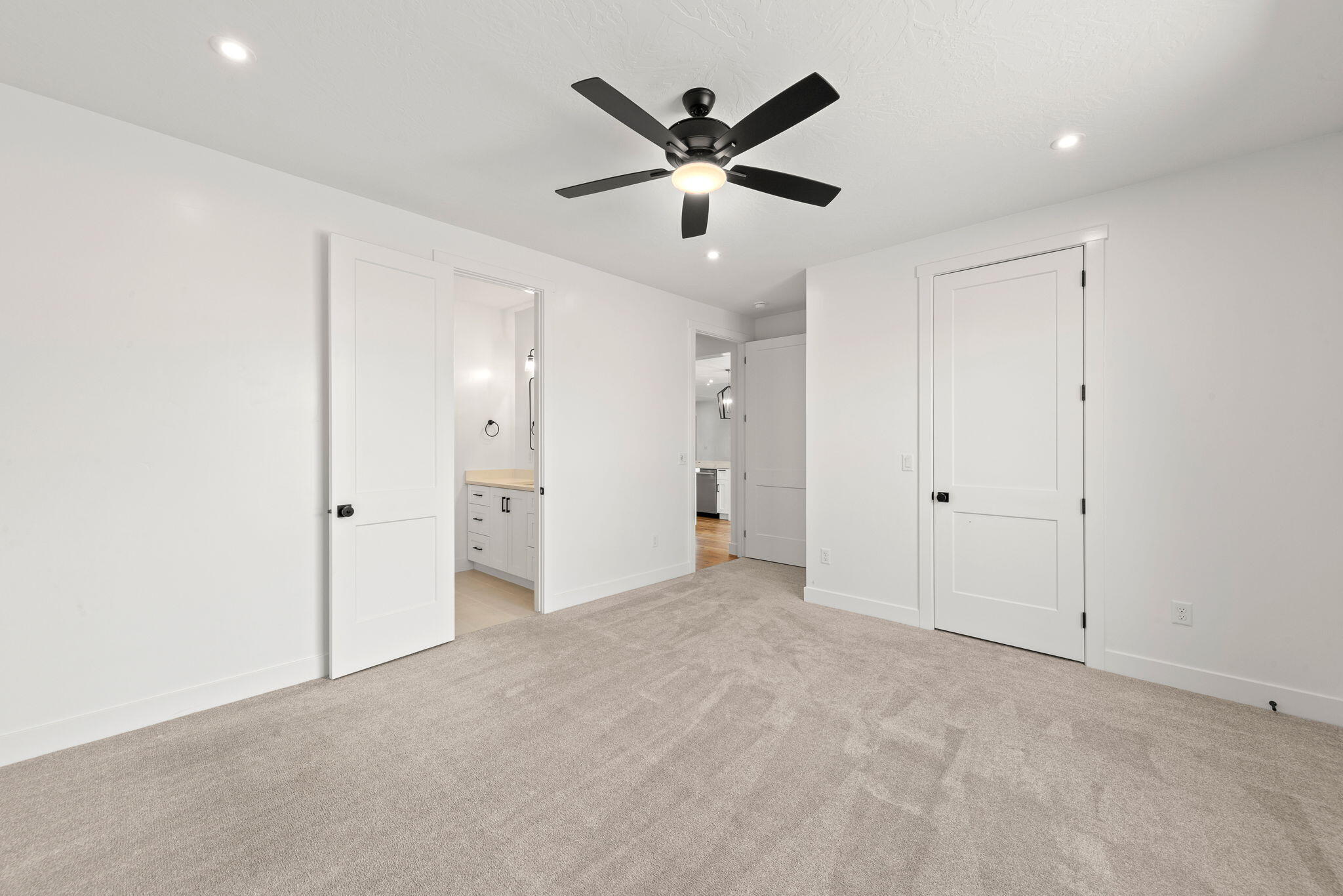 COTTAM COVE - Residential