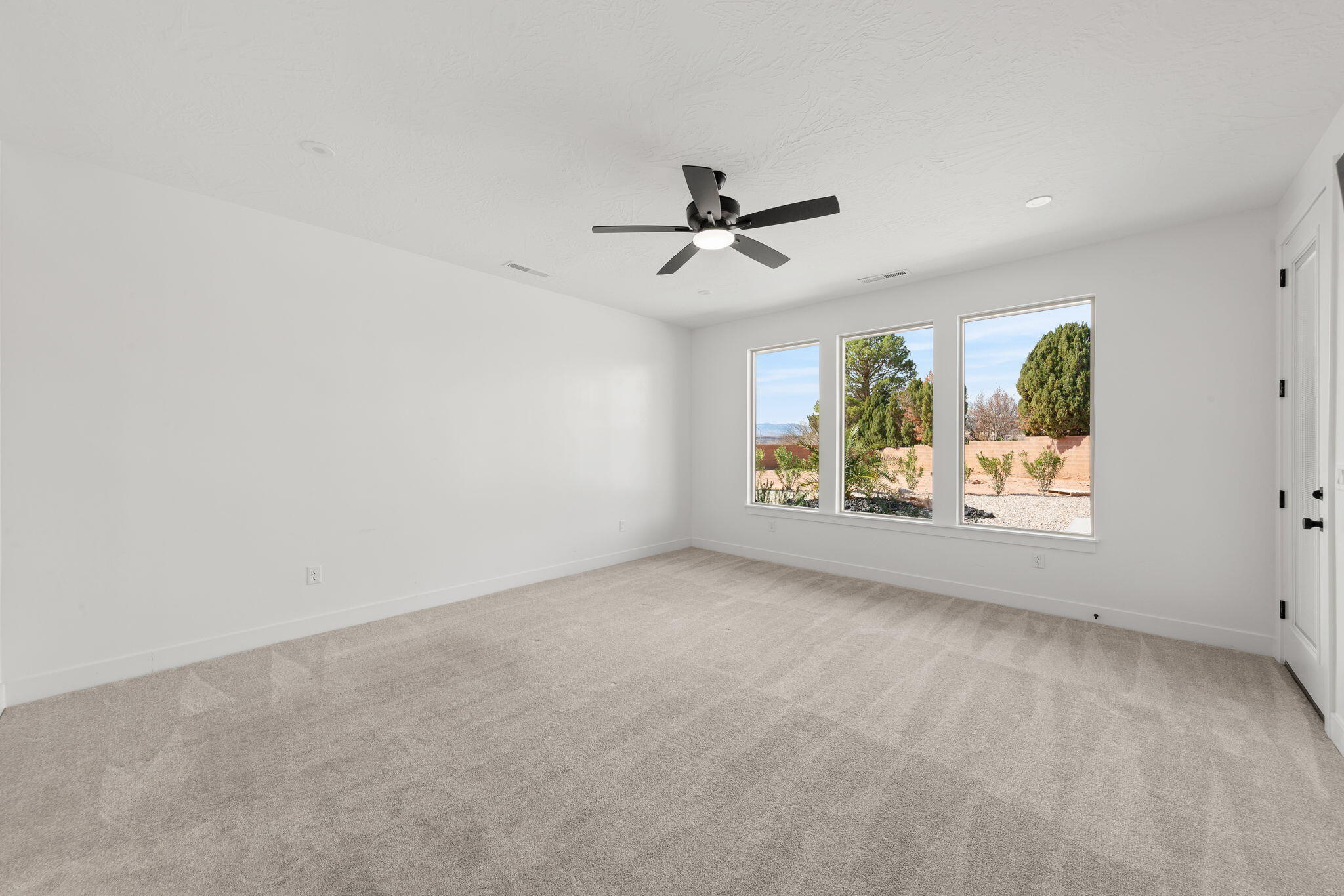 COTTAM COVE - Residential