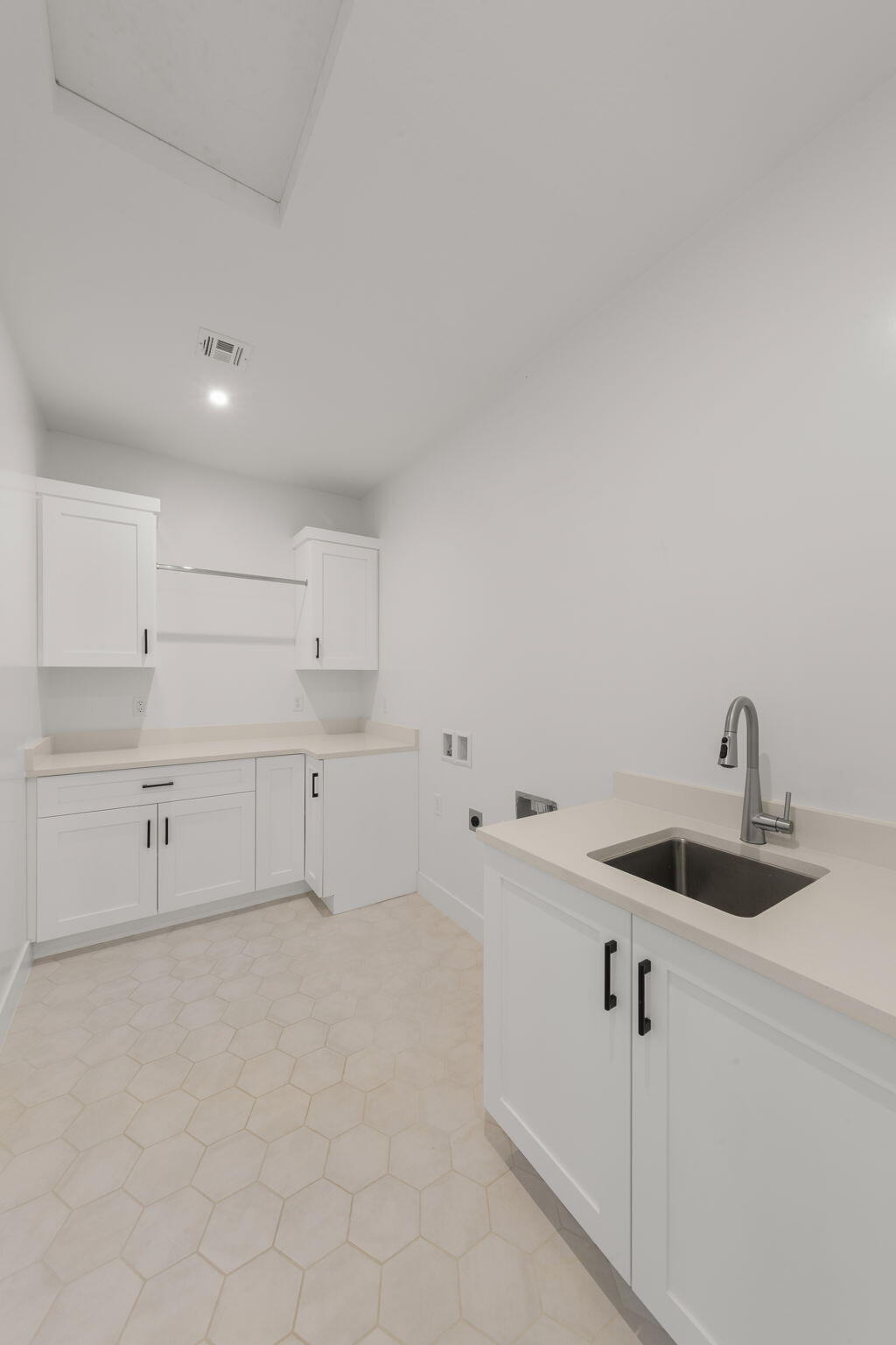 COTTAM COVE - Residential