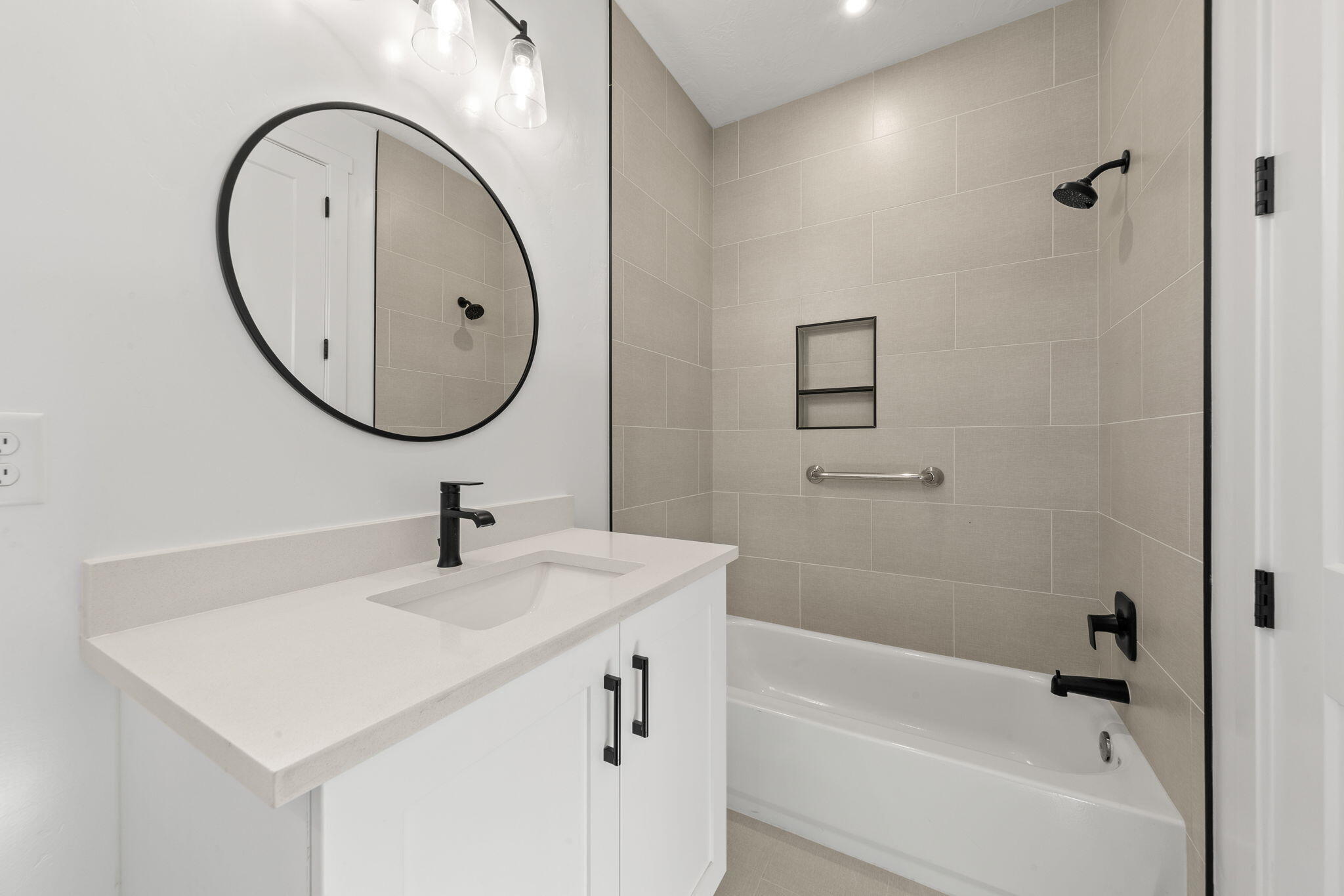 COTTAM COVE - Residential