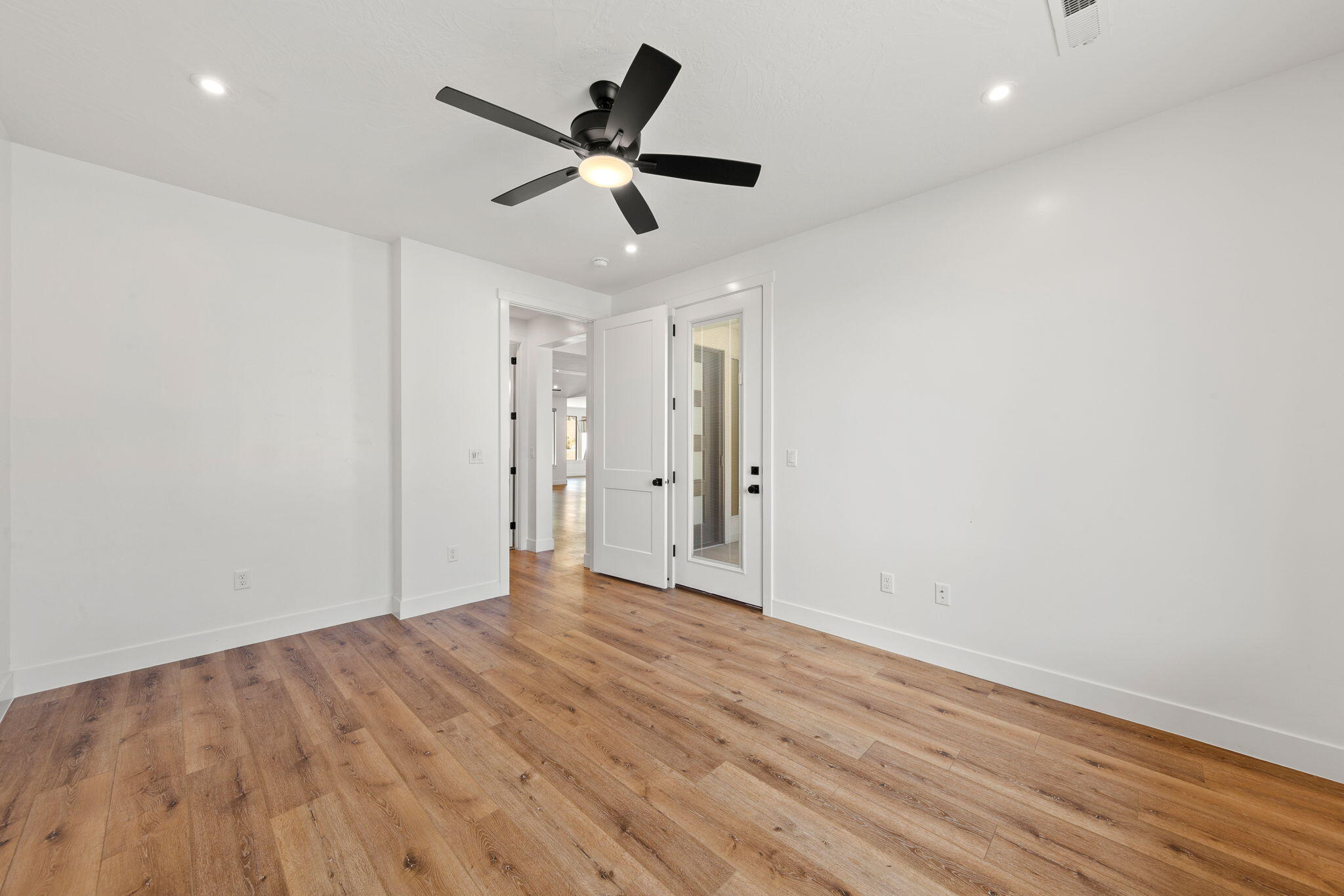 COTTAM COVE - Residential