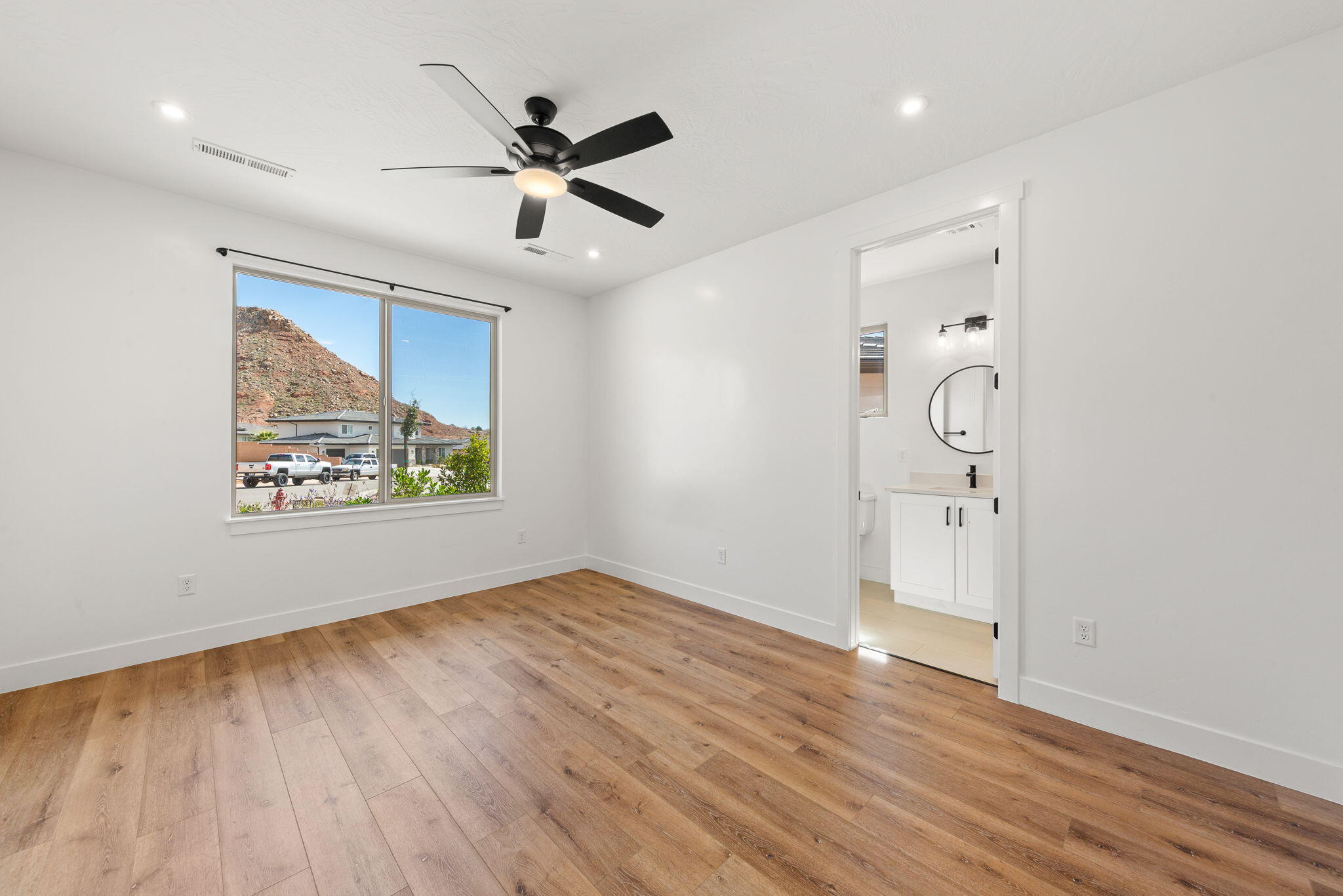 COTTAM COVE - Residential