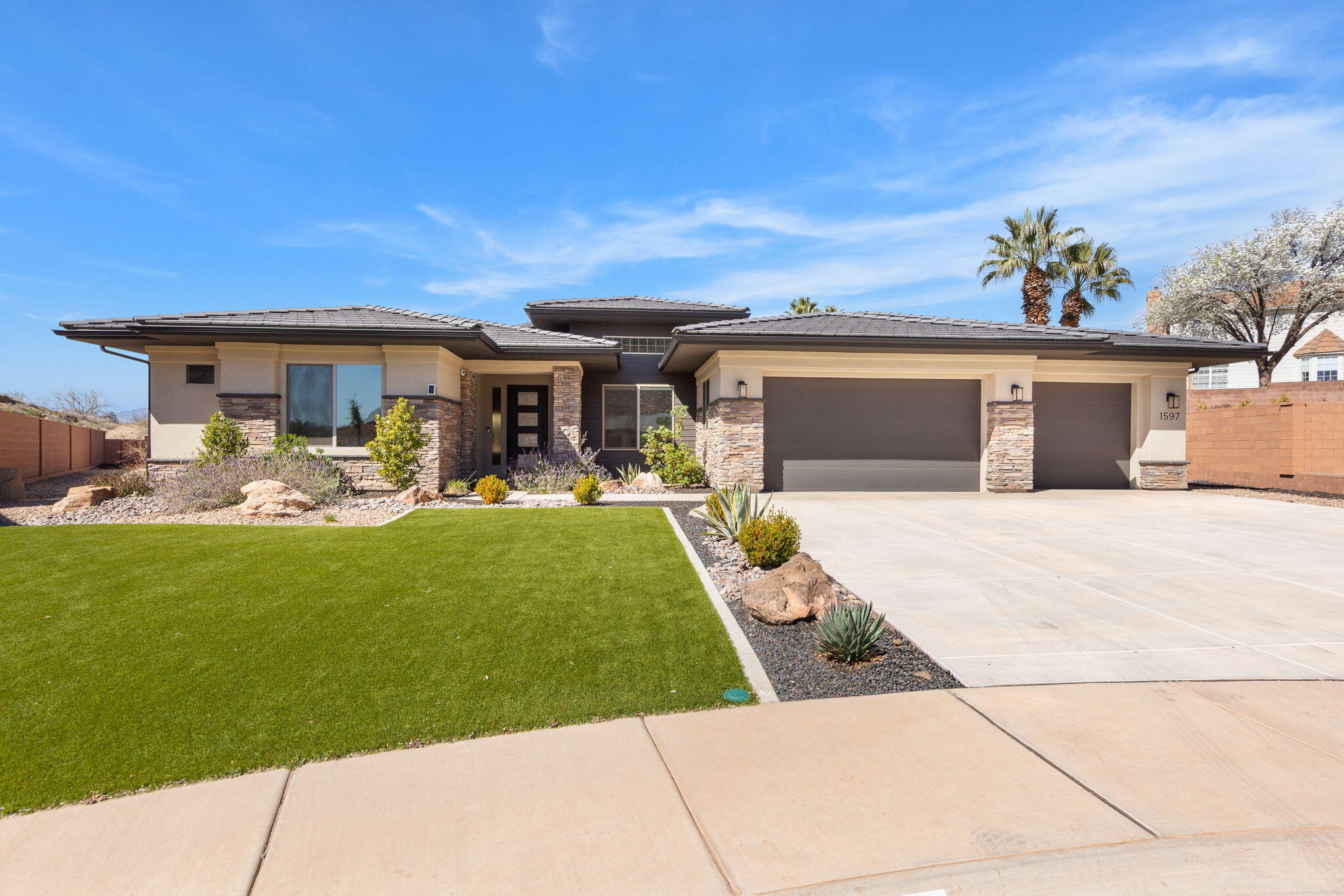 COTTAM COVE - Residential