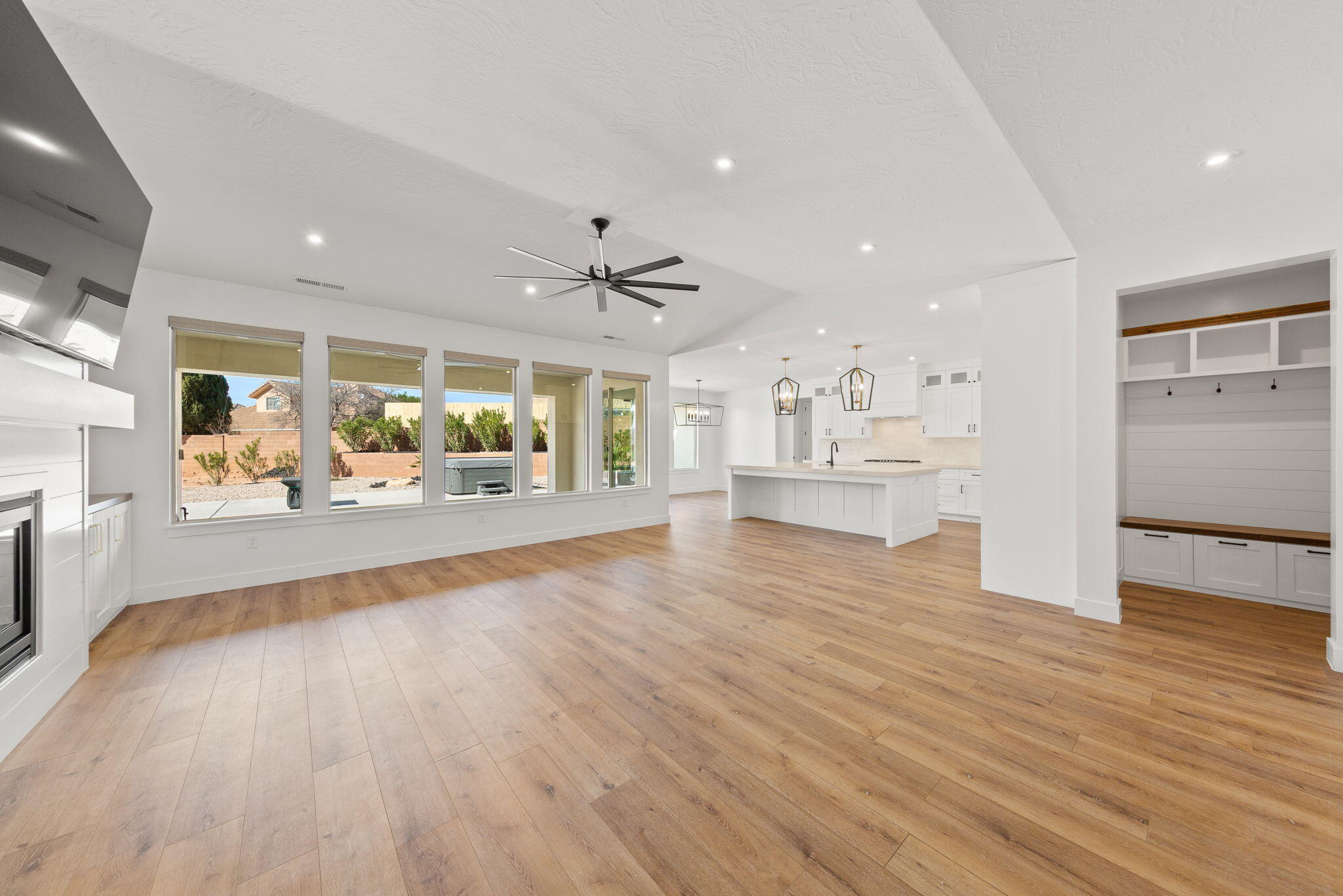 COTTAM COVE - Residential