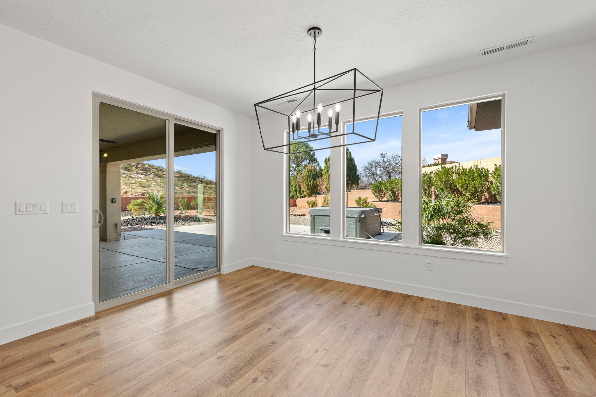 COTTAM COVE - Residential