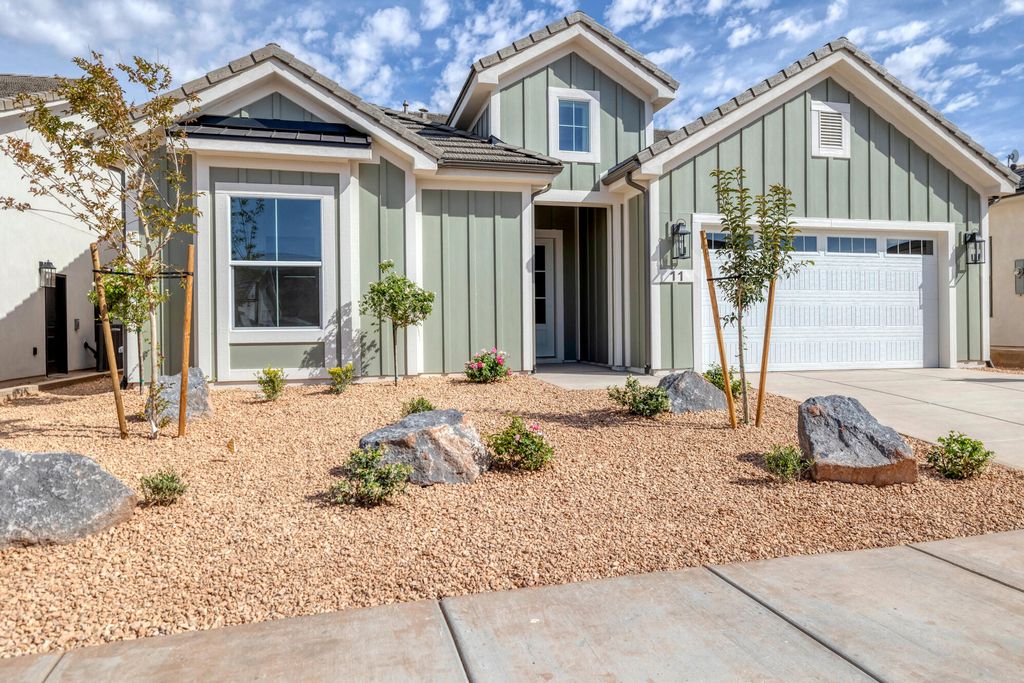 Photo of 11 E Dakar LN, Saint George, UT 84790 (MLS # 26-271672)