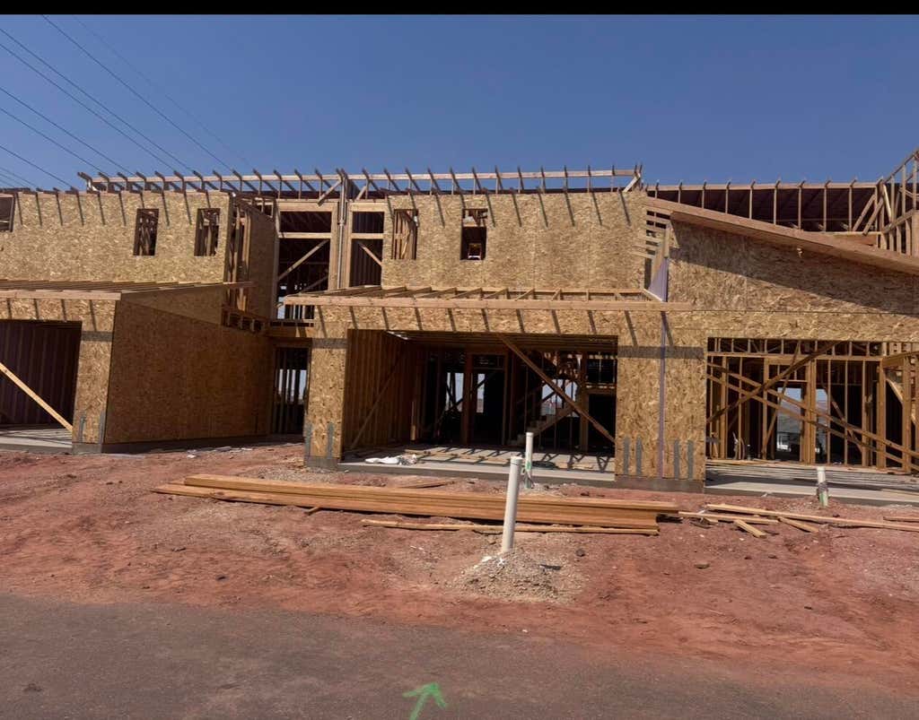 Photo of 2703 W 625 N 2 #2, Hurricane, UT 84737 (MLS # 26-274969)