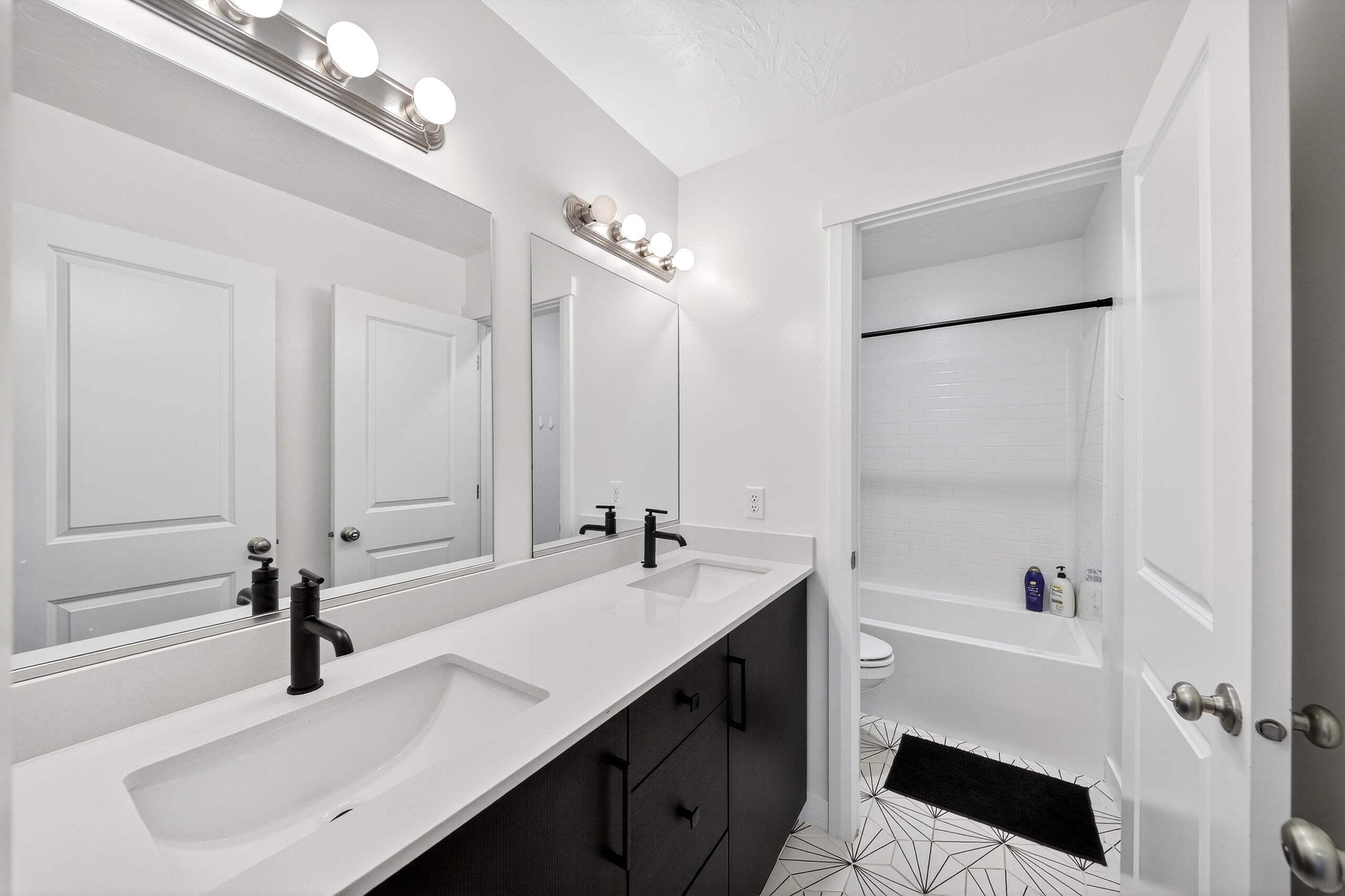 SAGE CANYON - Residential