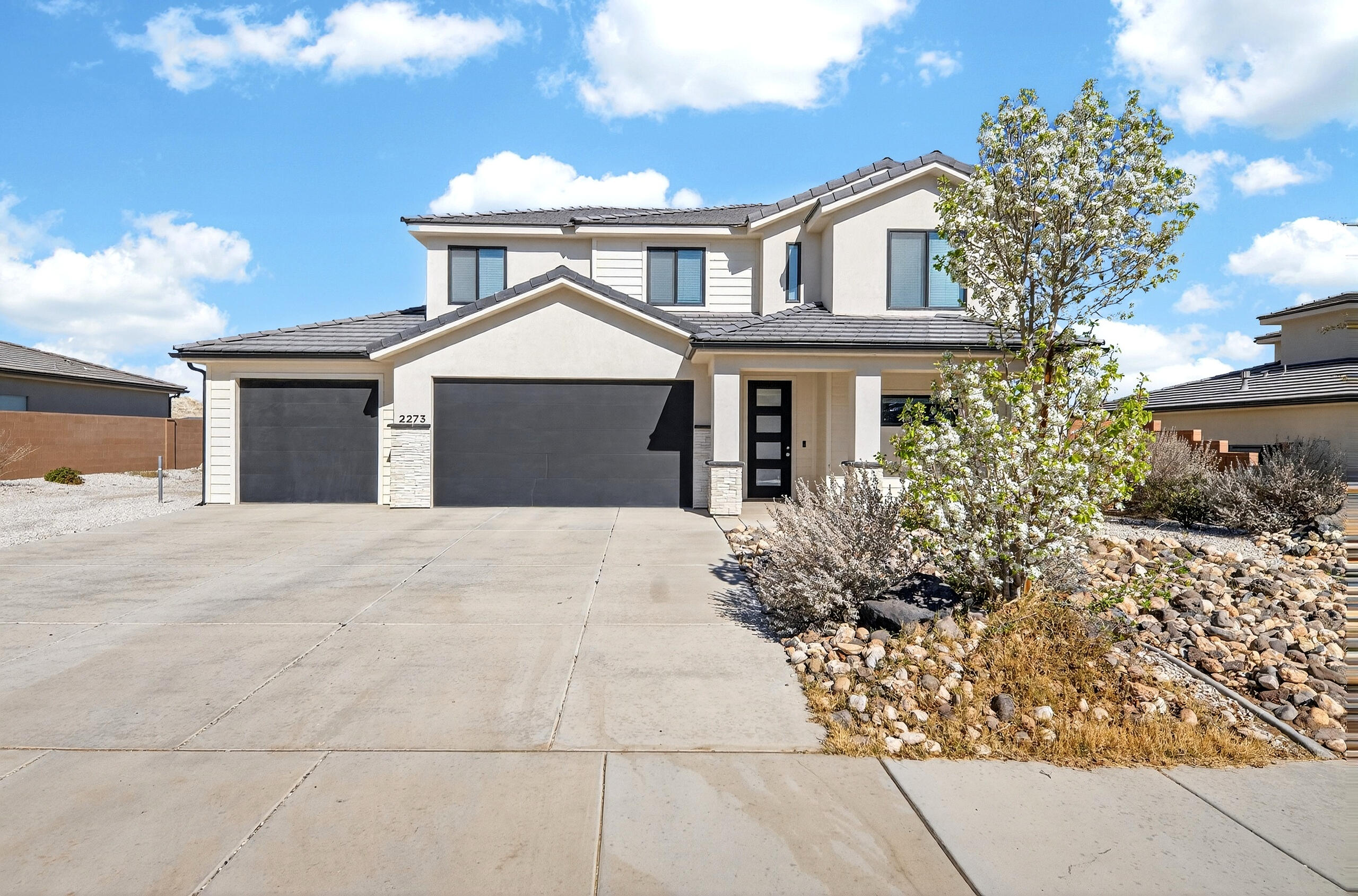 SAGE CANYON - Residential