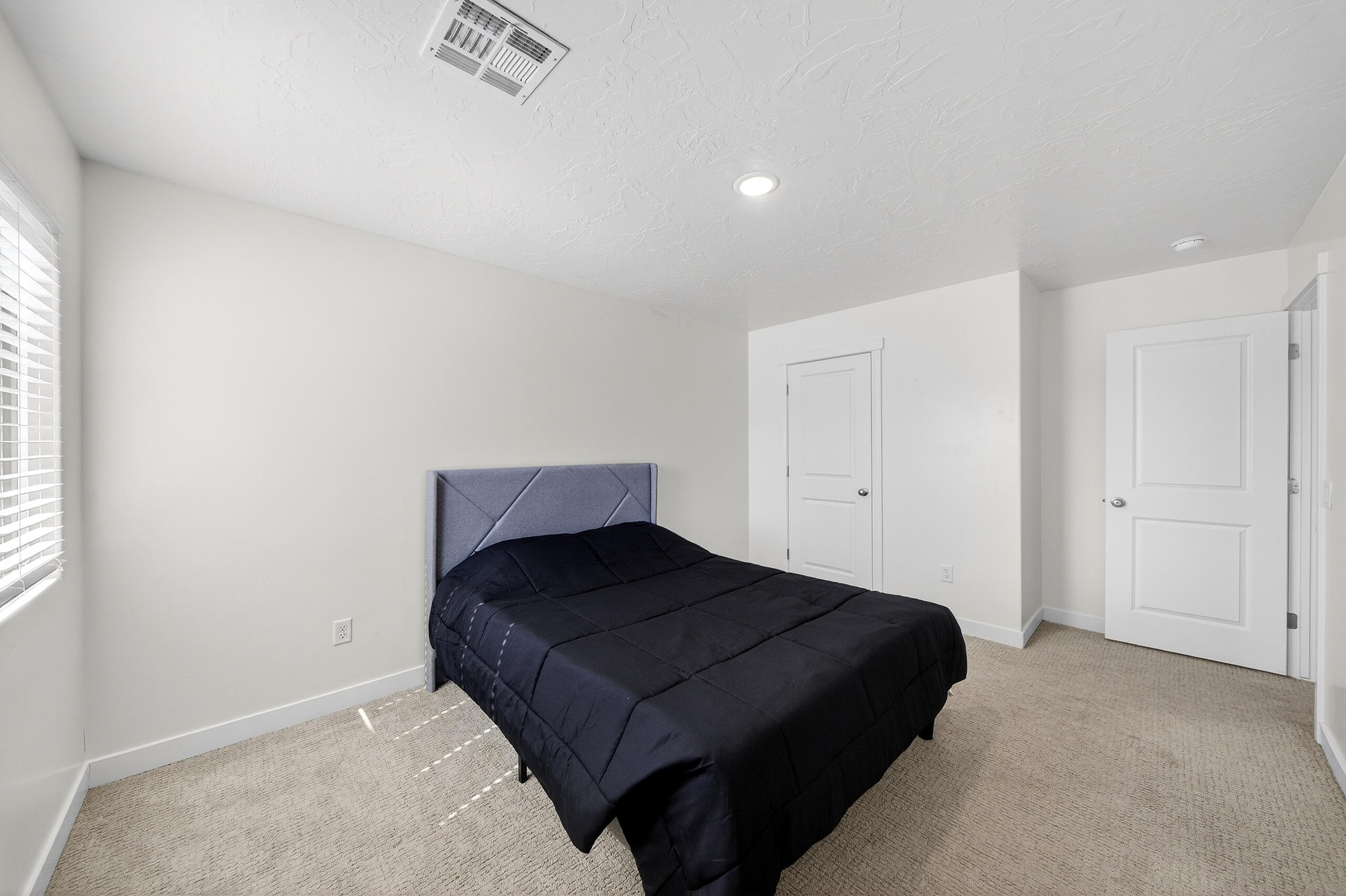 SAGE CANYON - Residential