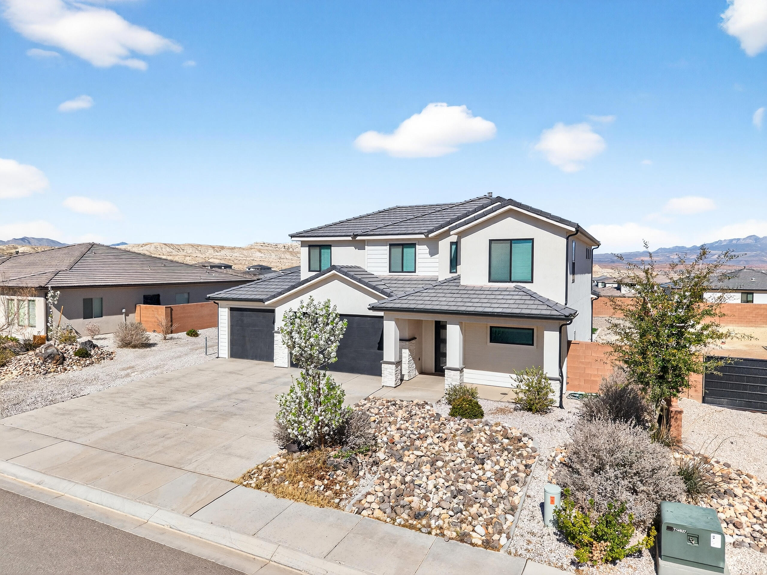 SAGE CANYON - Residential