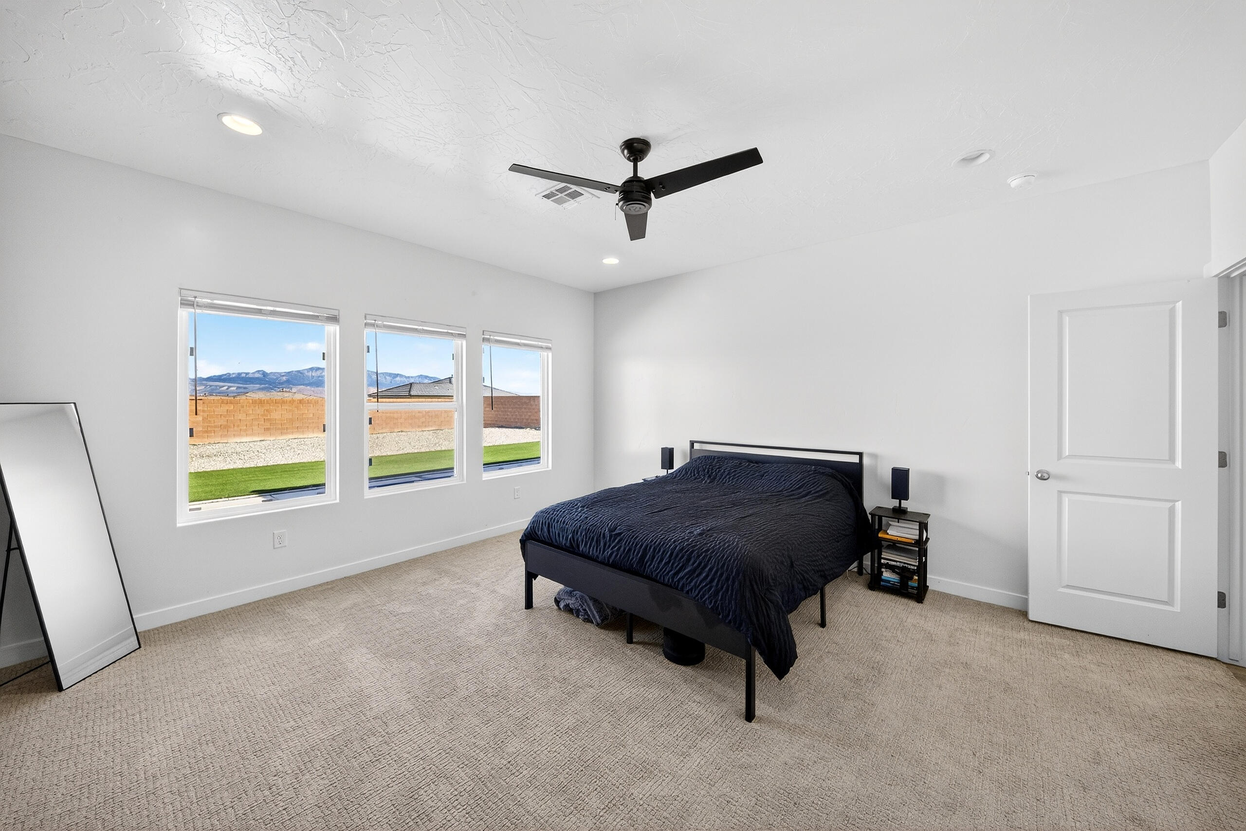 SAGE CANYON - Residential