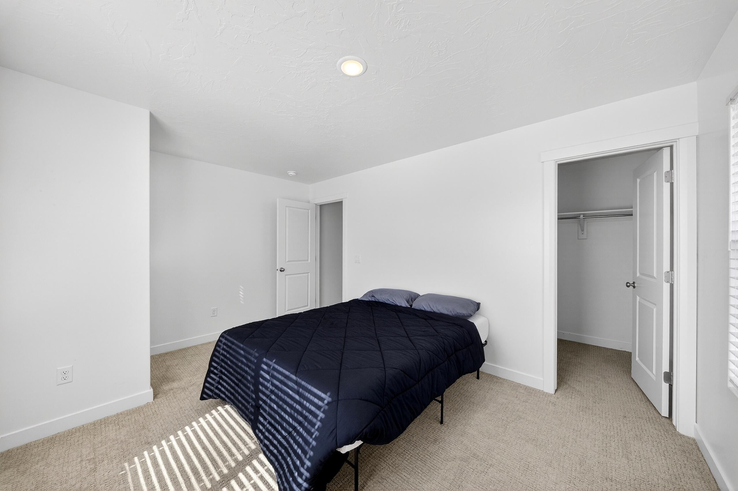 SAGE CANYON - Residential