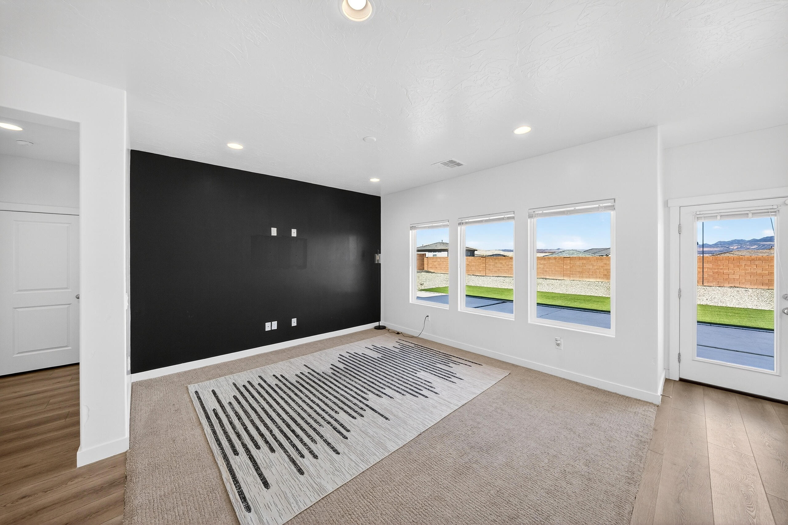 SAGE CANYON - Residential