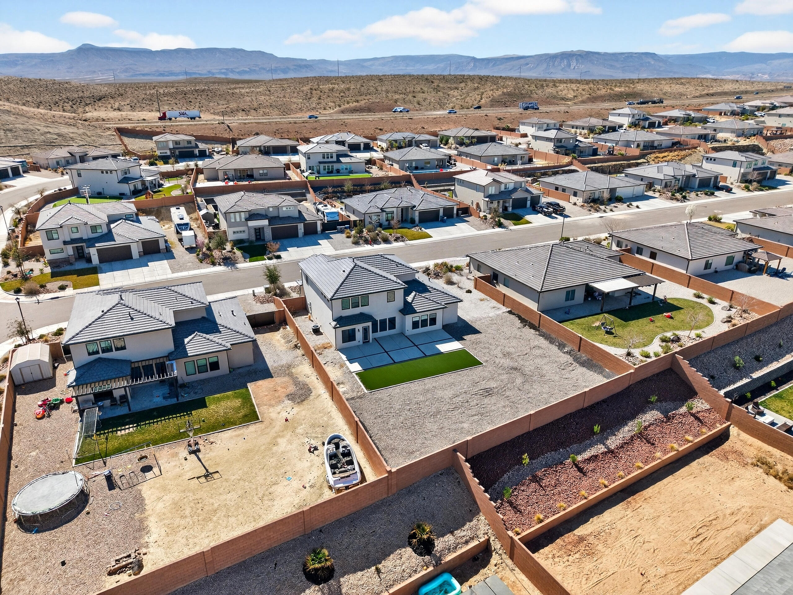 SAGE CANYON - Residential