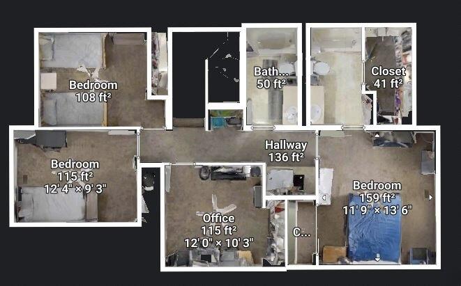 Main image without alt text