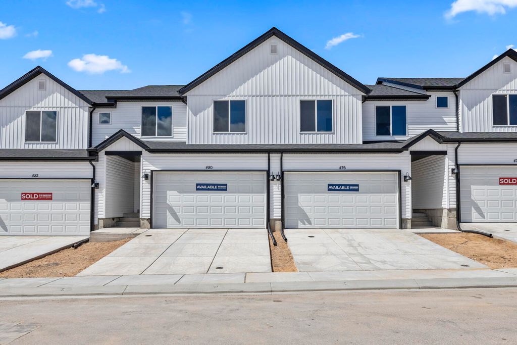 Photo of 2183 S Wolverine Way 2453 #2453, Washington, UT 84780 (MLS # 26-269882)