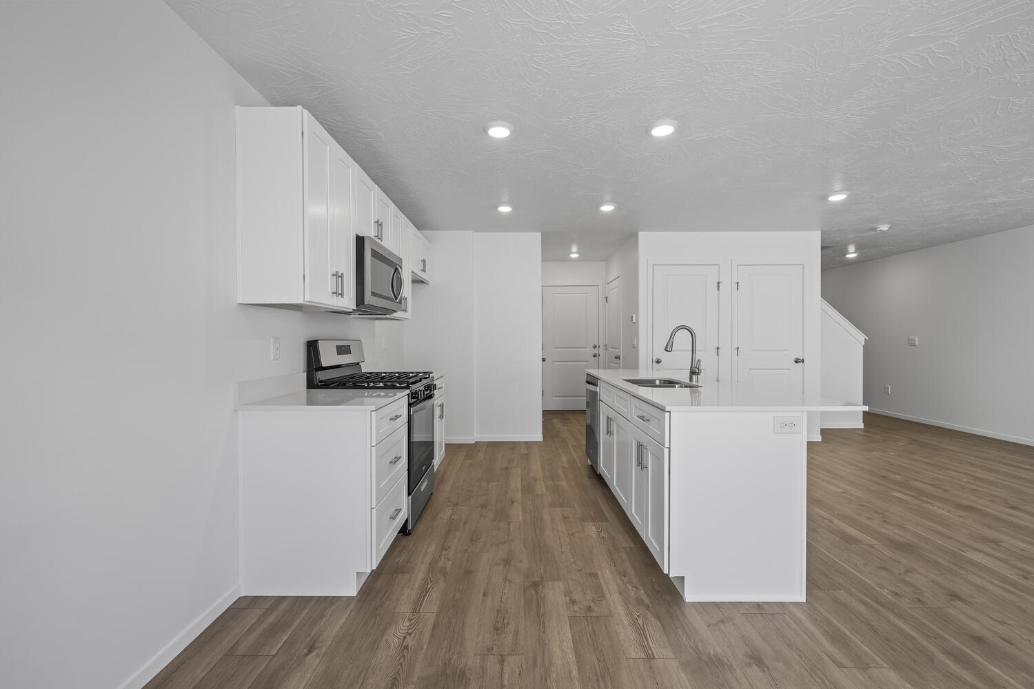 LAVENDER CANYON AT LONG VALLEY - Residential