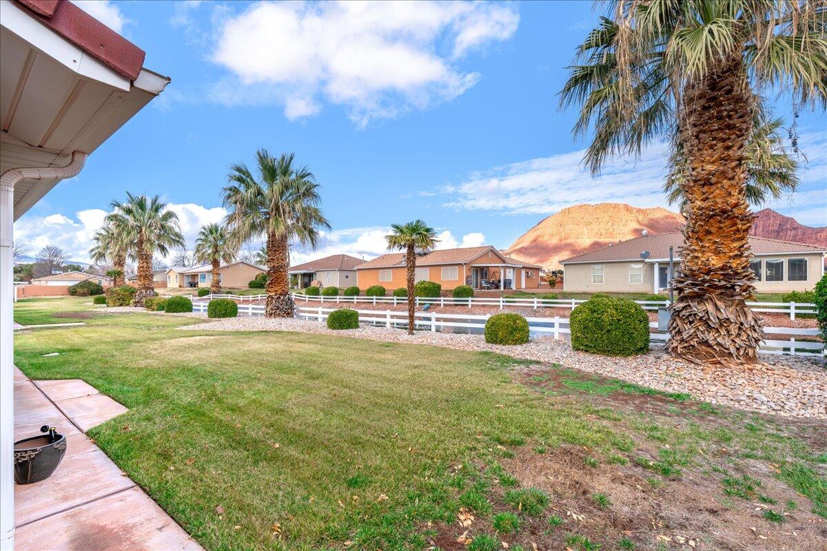 PADRE LAKES TOWNHOMES - Residential