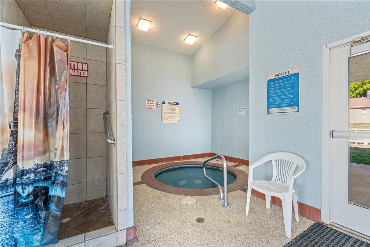 PADRE LAKES TOWNHOMES - Residential