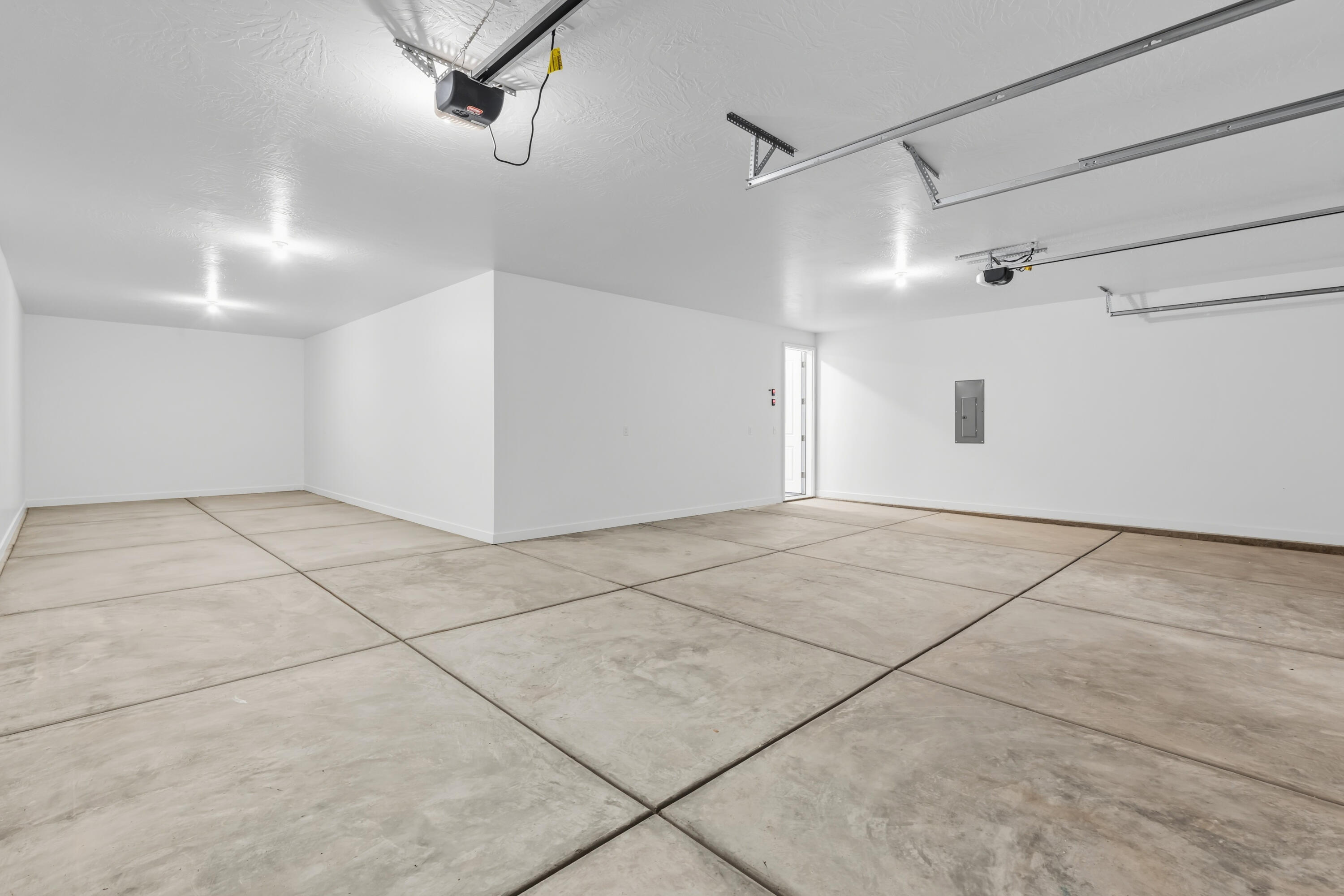 RED SLATE ESTATES - Residential