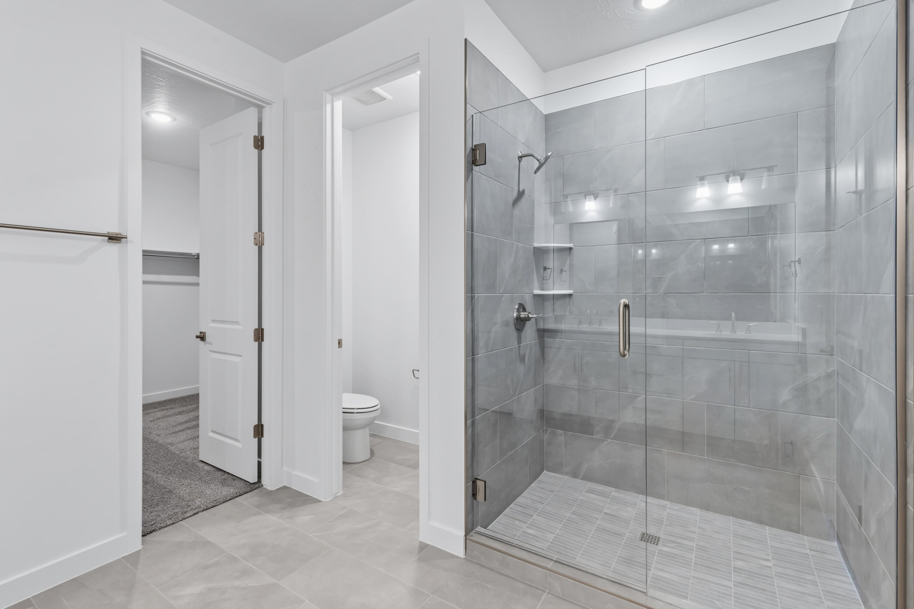 RED SLATE ESTATES - Residential