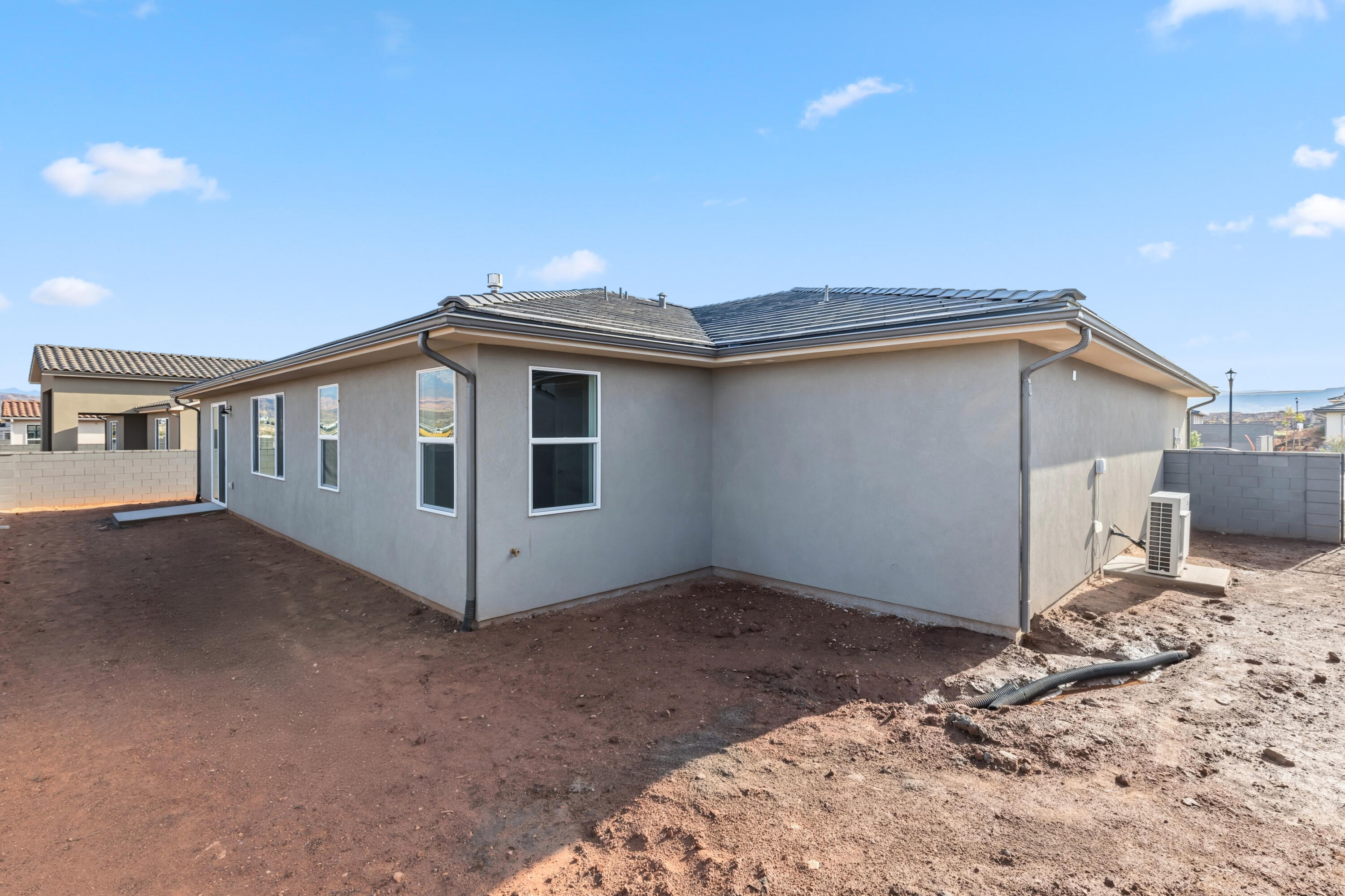 RED SLATE ESTATES - Residential