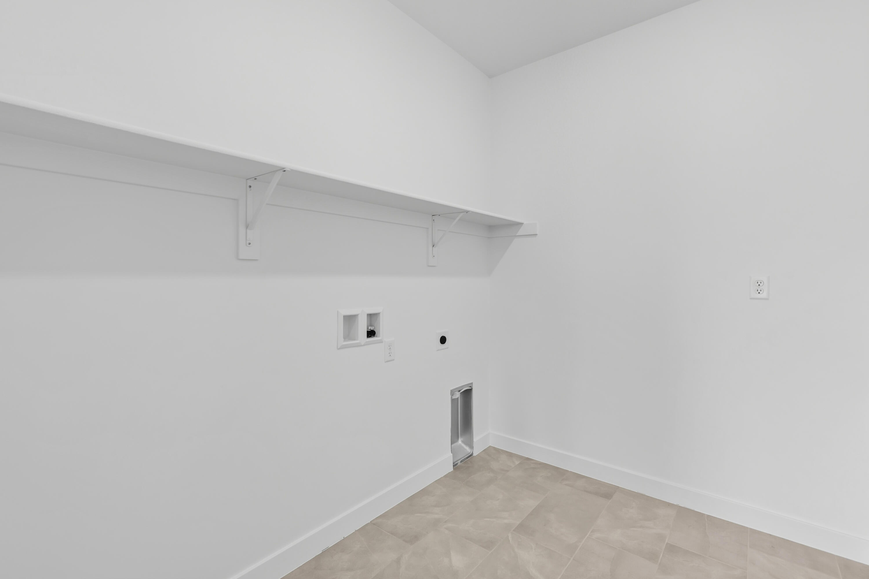 RED SLATE ESTATES - Residential