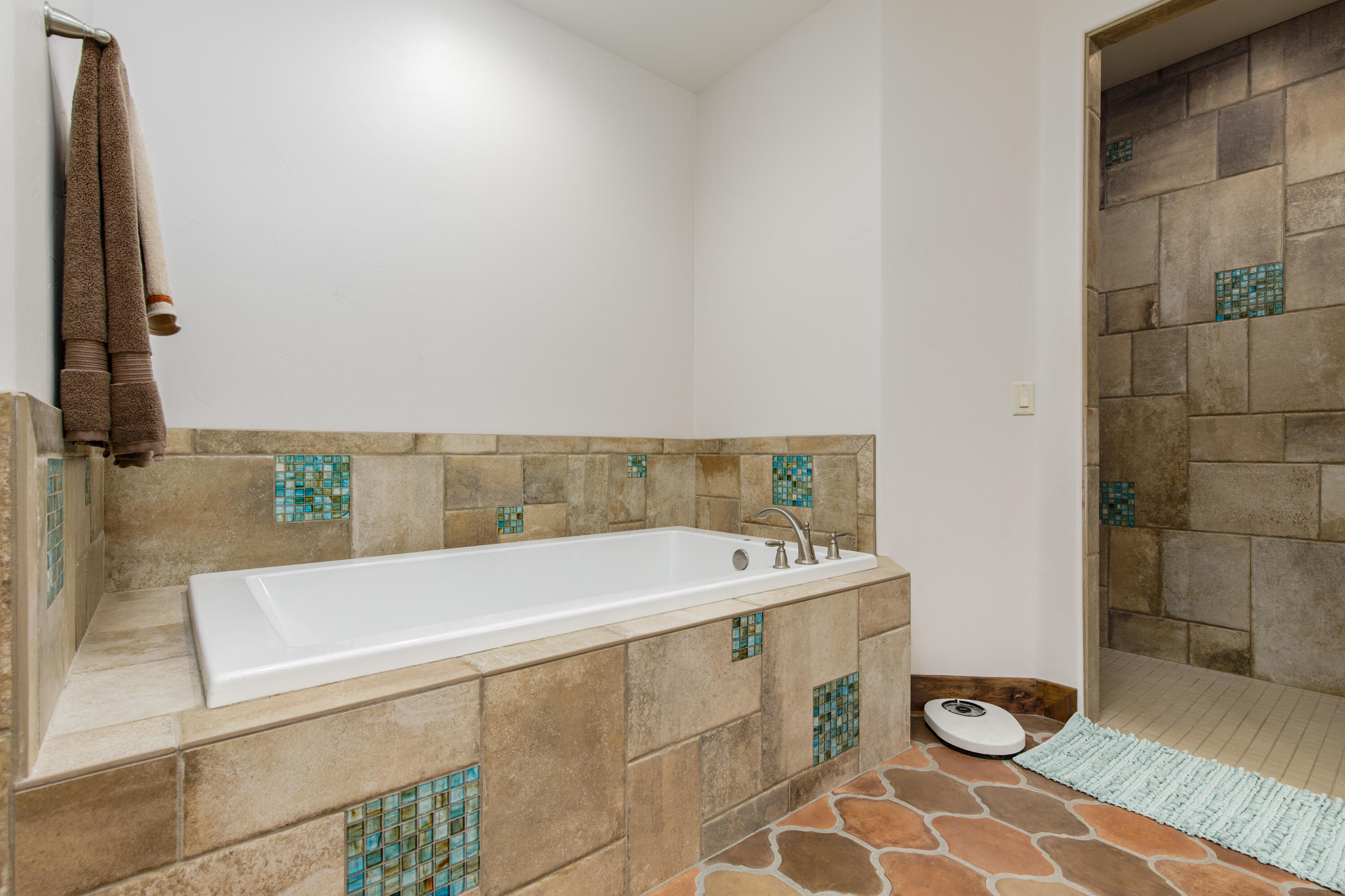 PINION HILLS - Residential