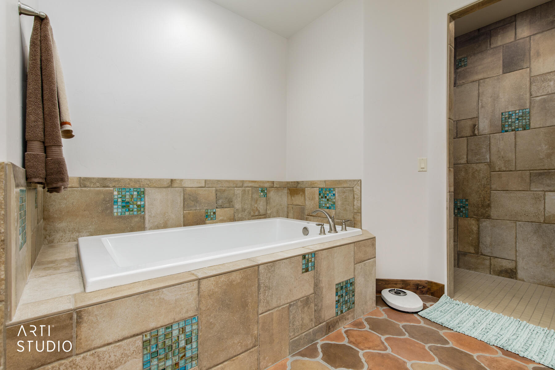 PINION HILLS - Residential