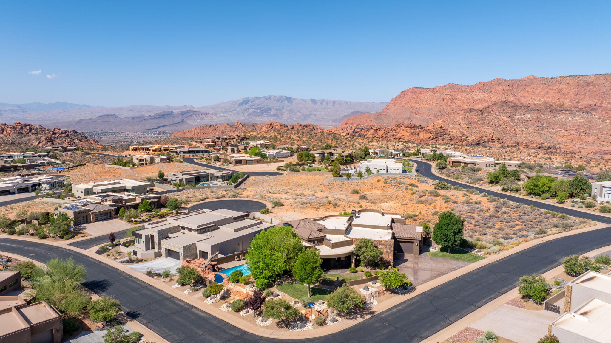 LEDGES OF ST GEORGE - Residential