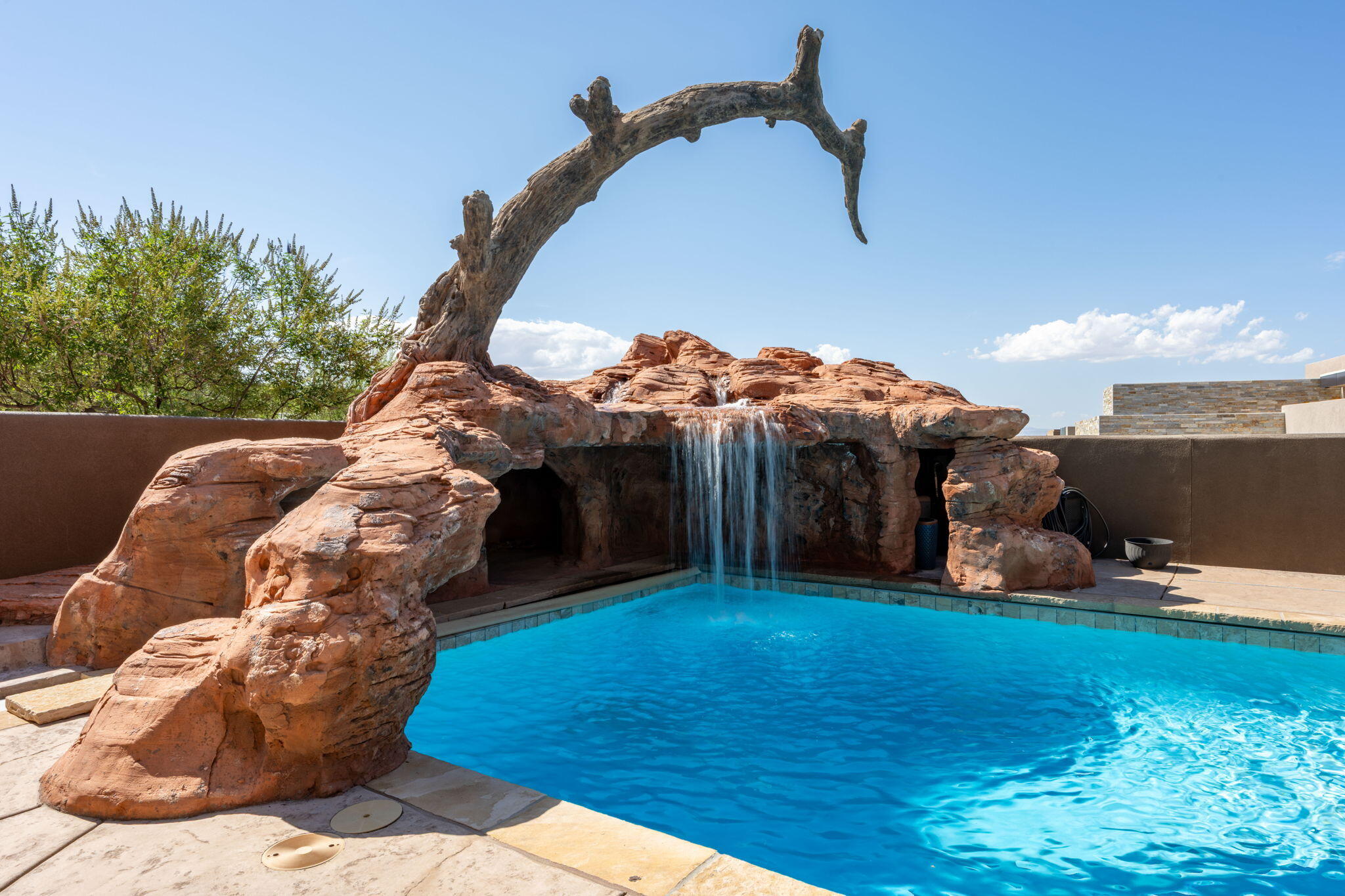 LEDGES OF ST GEORGE - Residential