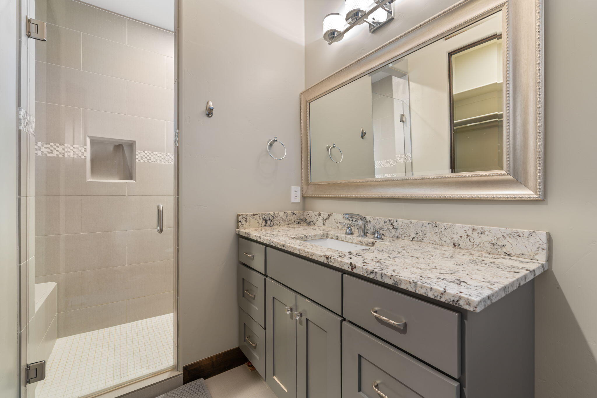 LEDGES OF ST GEORGE - Residential