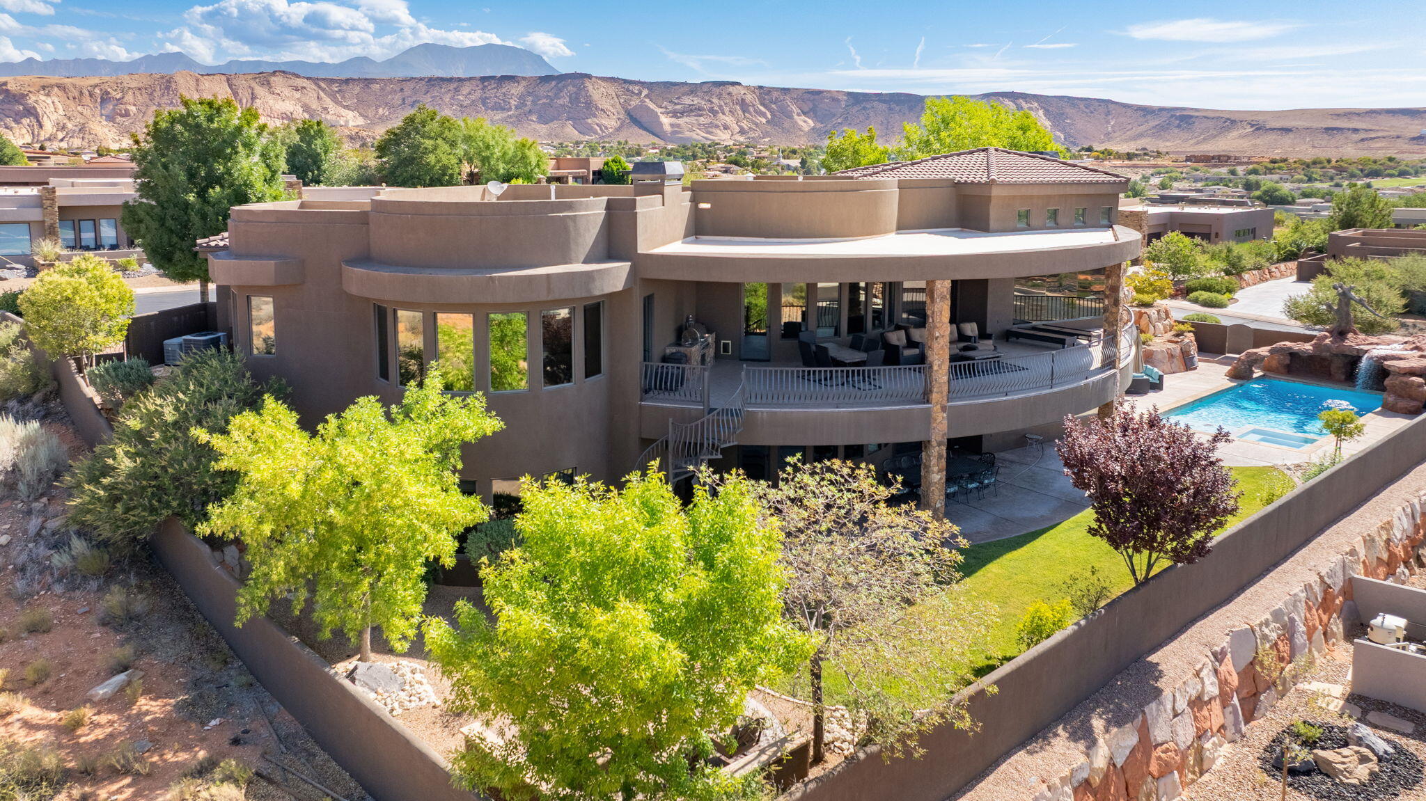 LEDGES OF ST GEORGE - Residential