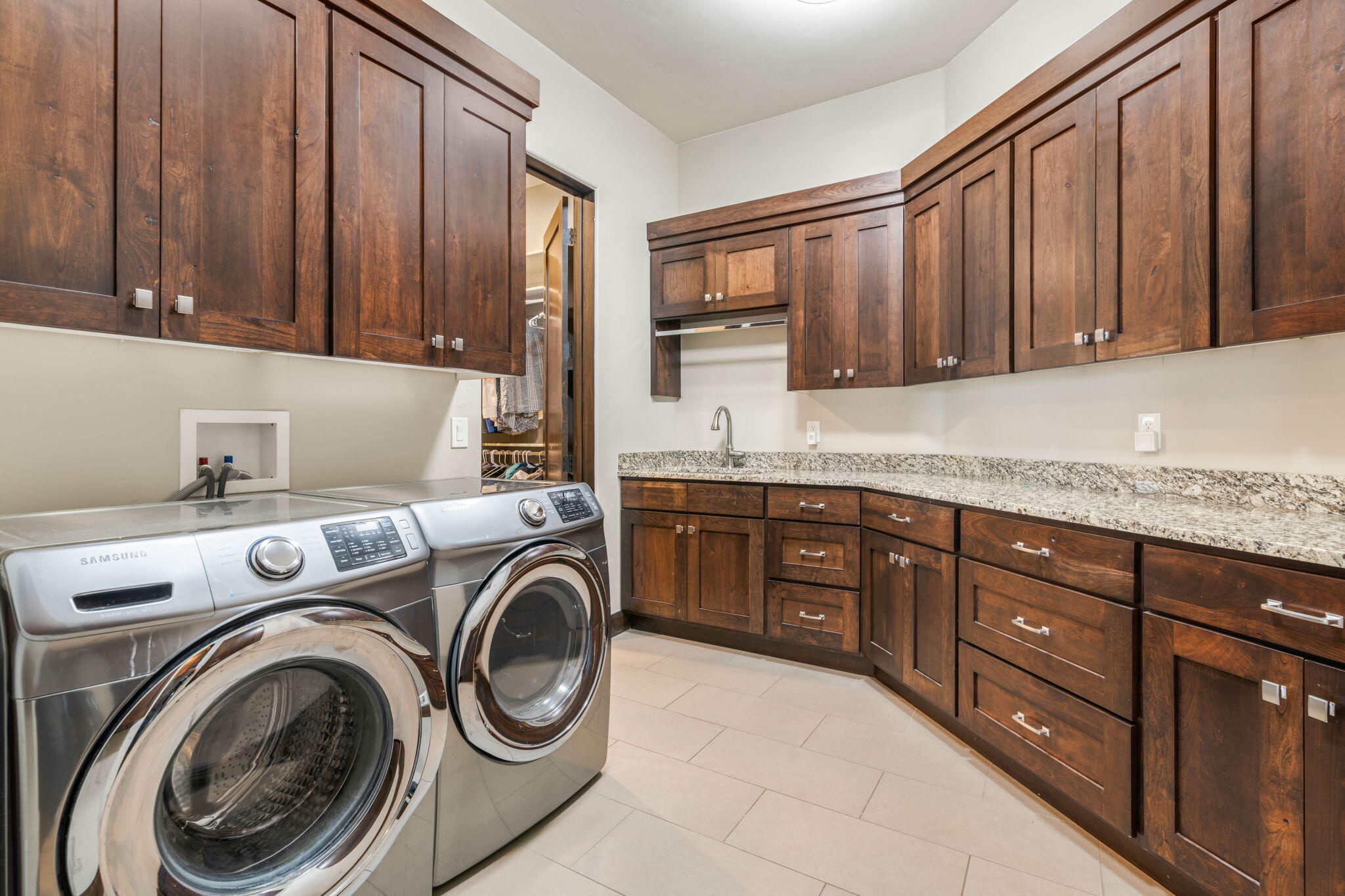 LEDGES OF ST GEORGE - Residential