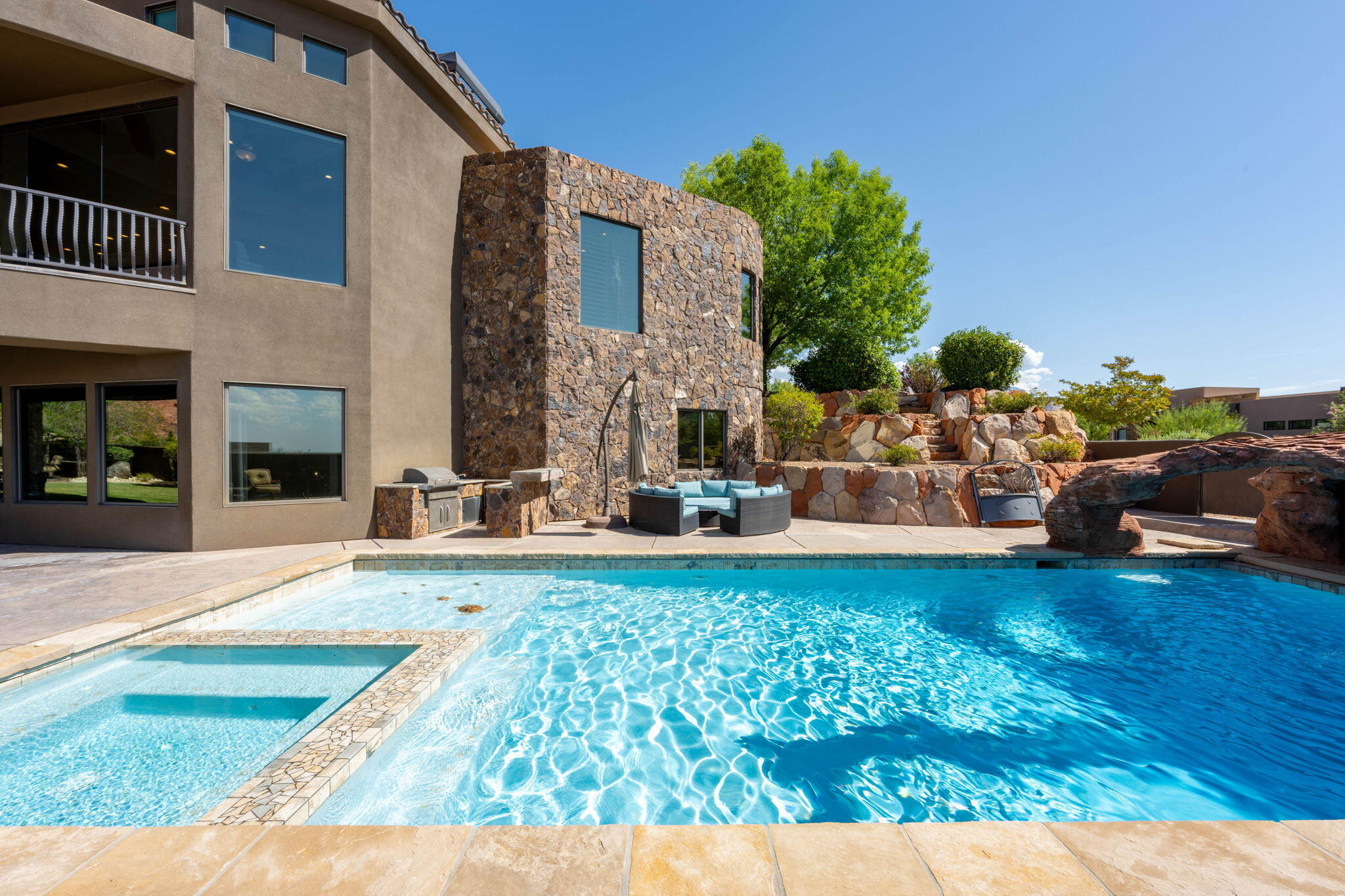 LEDGES OF ST GEORGE - Residential