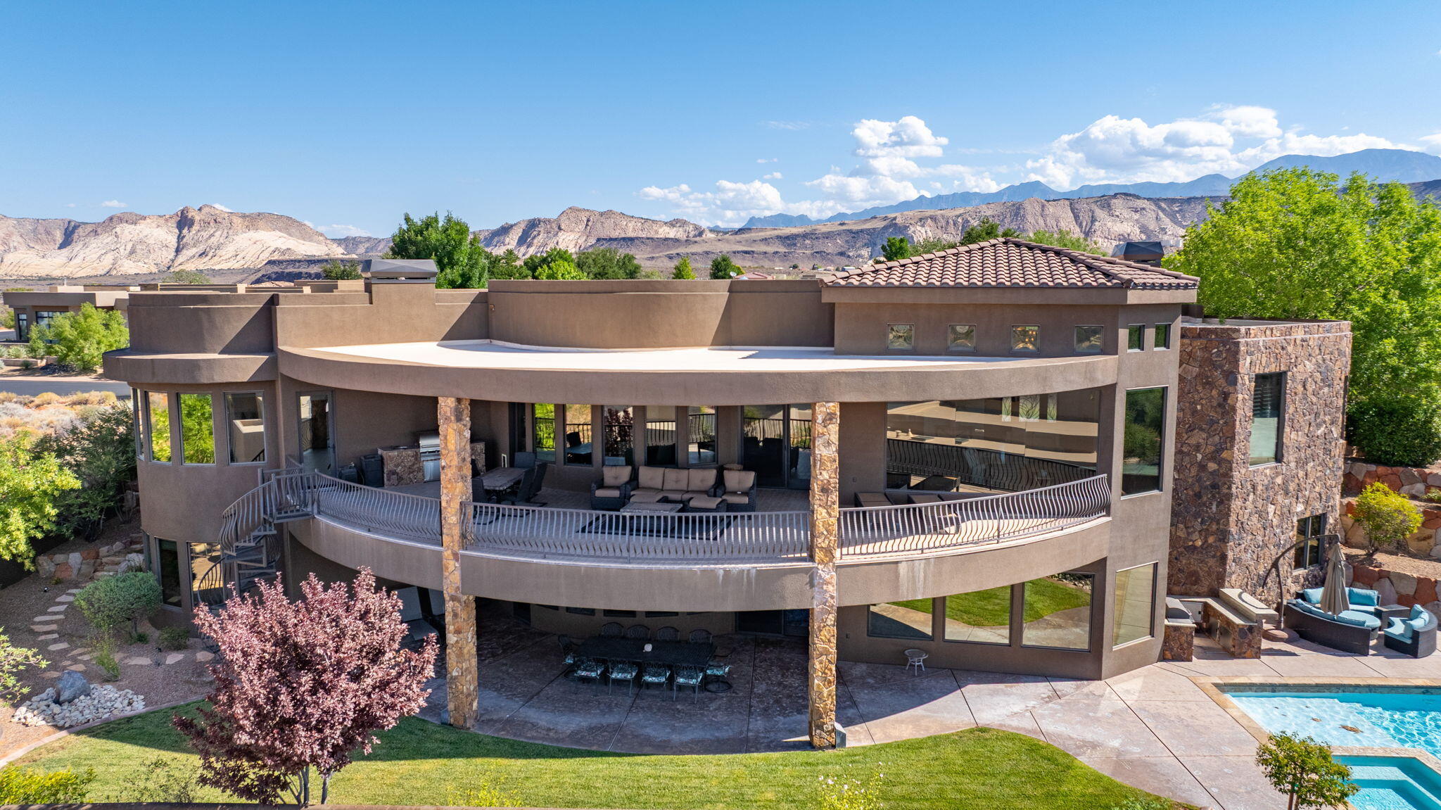 LEDGES OF ST GEORGE - Residential