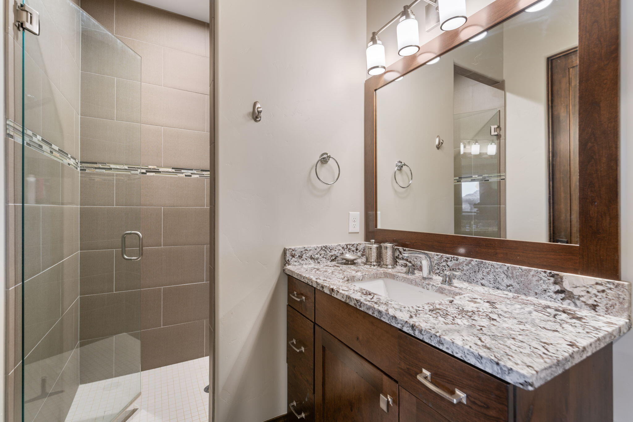 LEDGES OF ST GEORGE - Residential