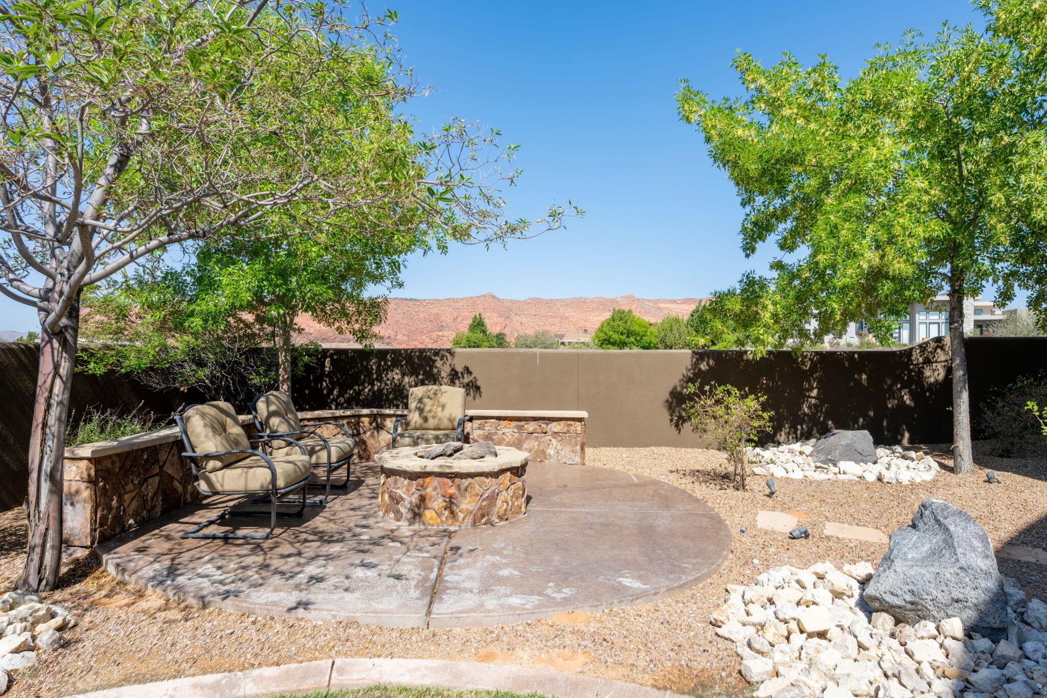 LEDGES OF ST GEORGE - Residential