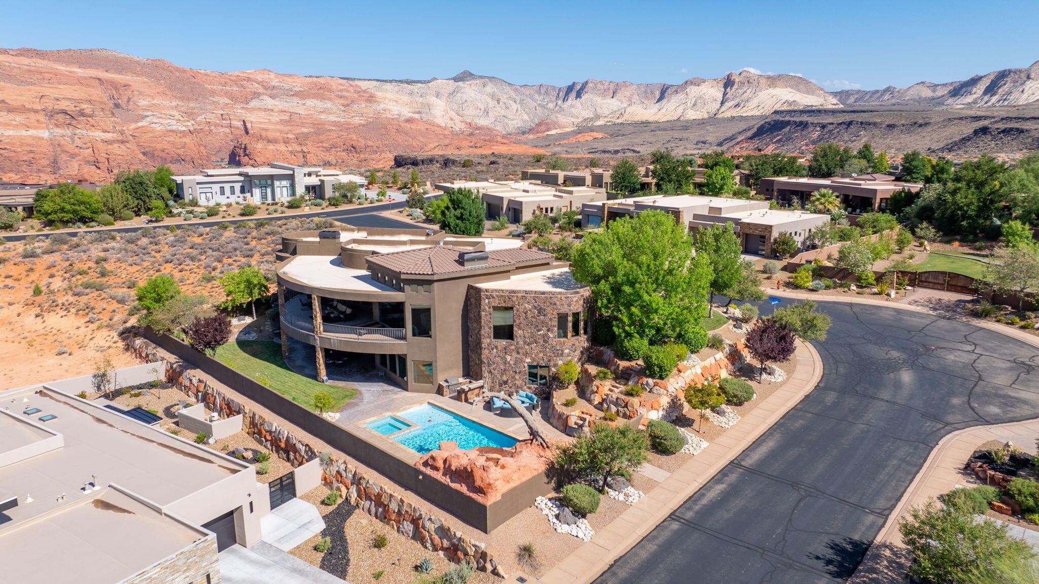 LEDGES OF ST GEORGE - Residential