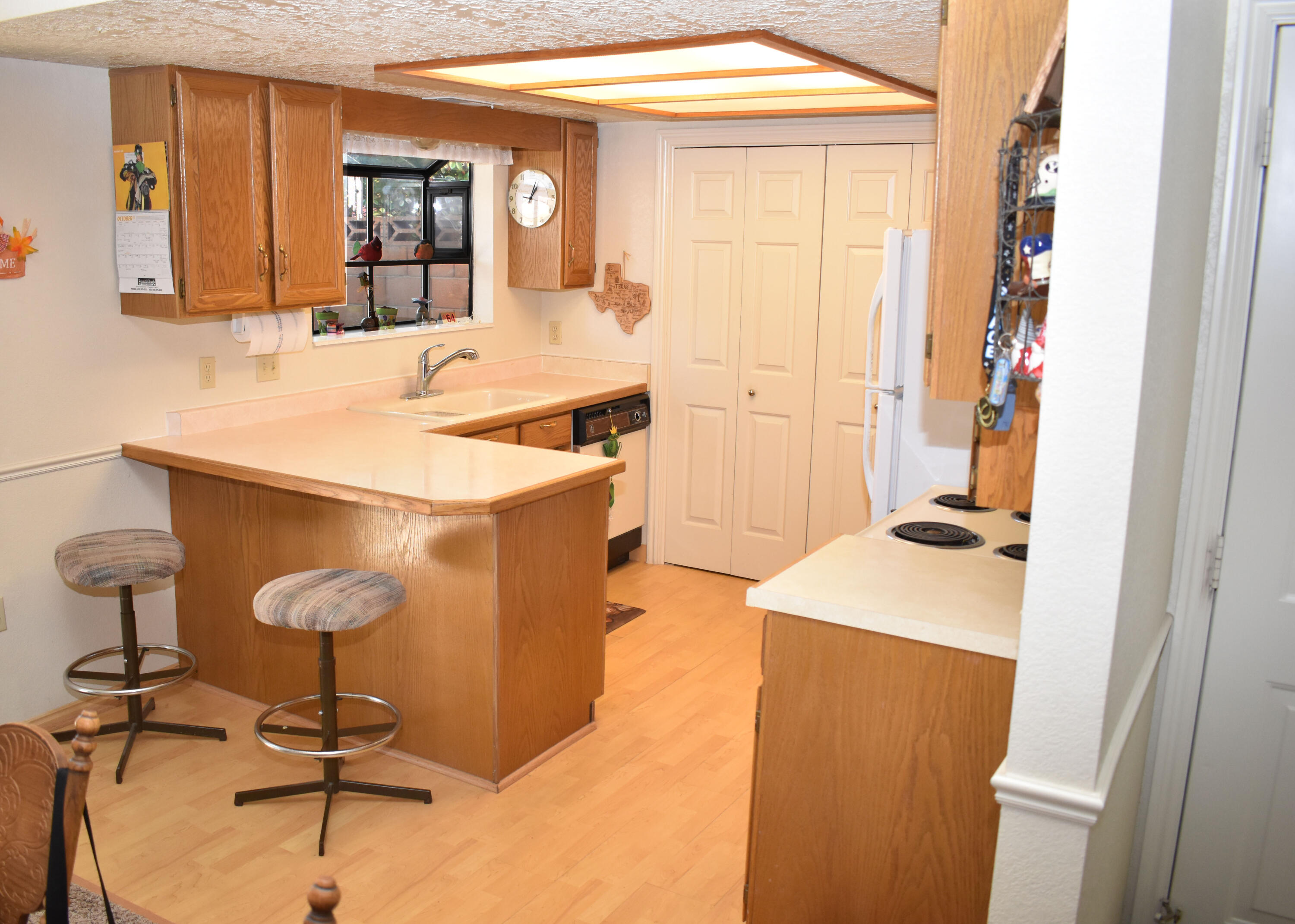 COLOR VIEW TOWNHOMES - Residential