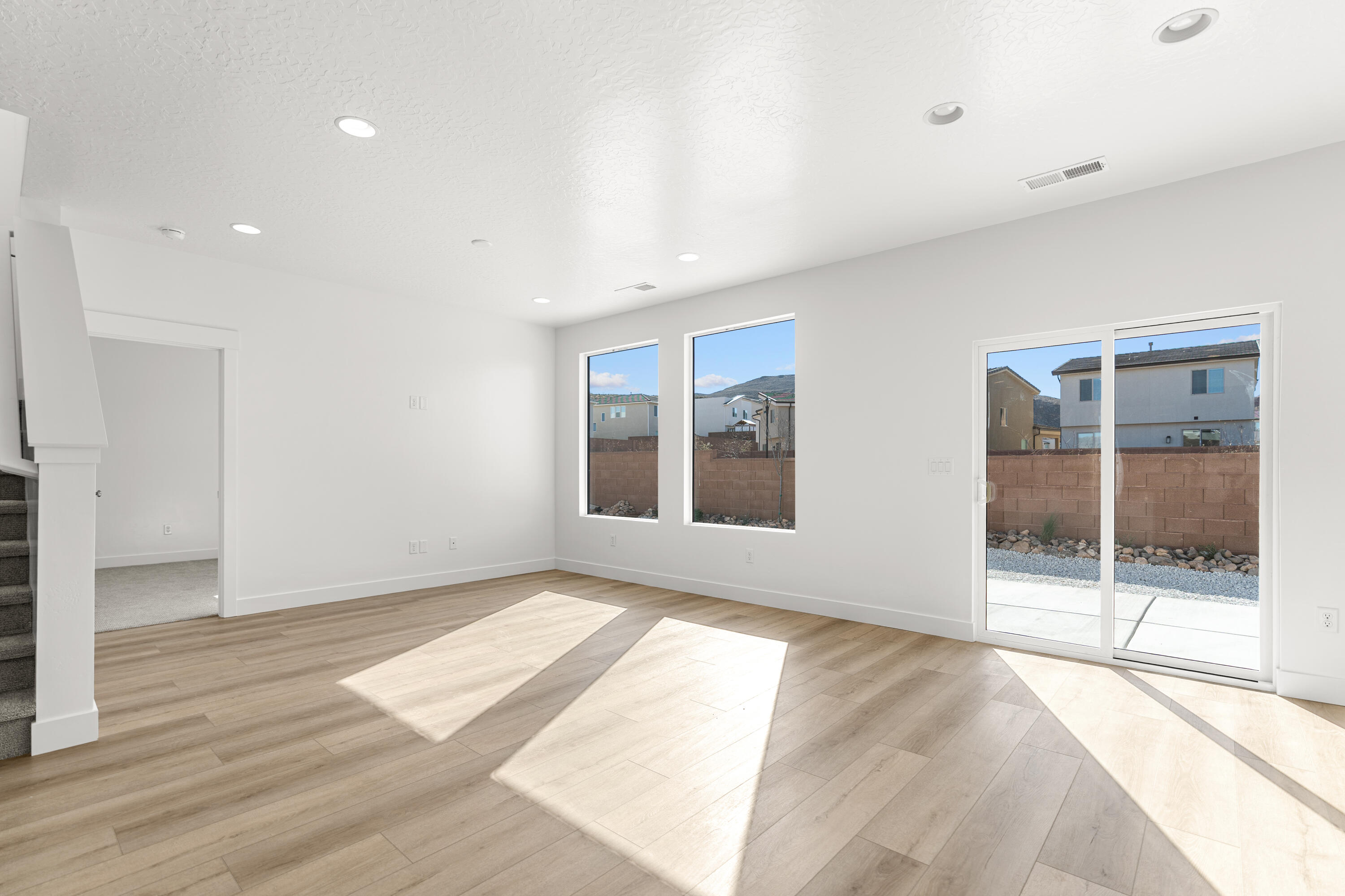 DESERT REFLECTION - Residential