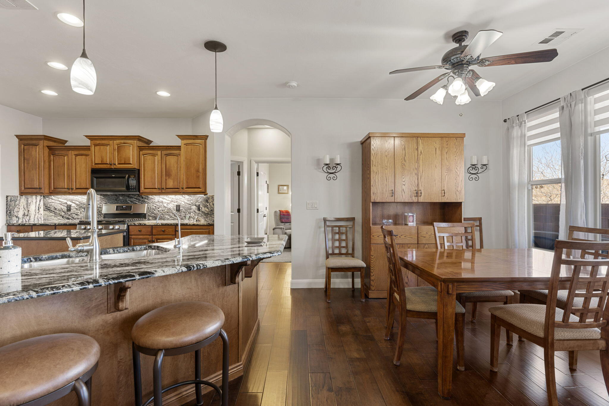 DESERT HILLS - Residential