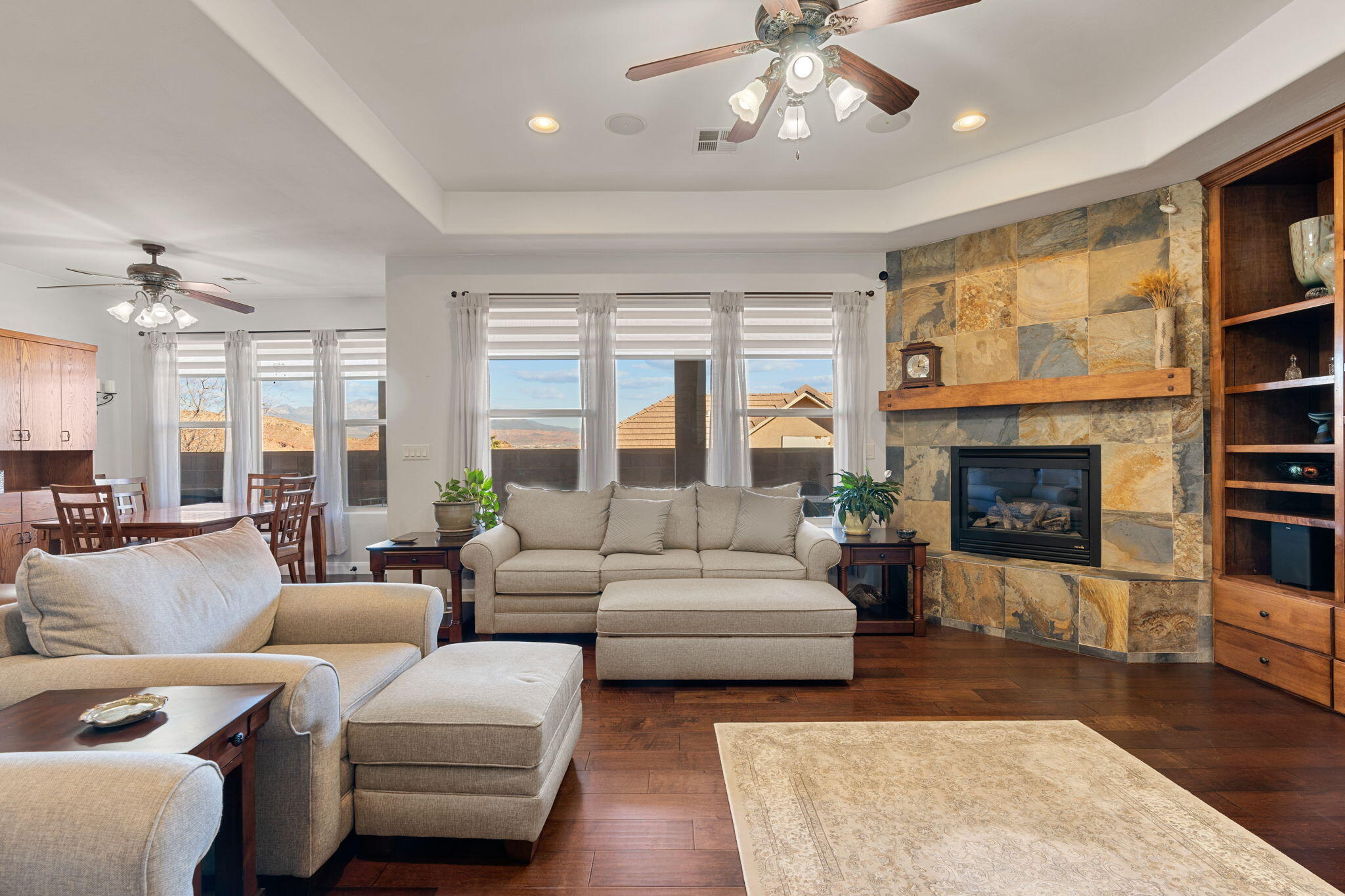 DESERT HILLS - Residential