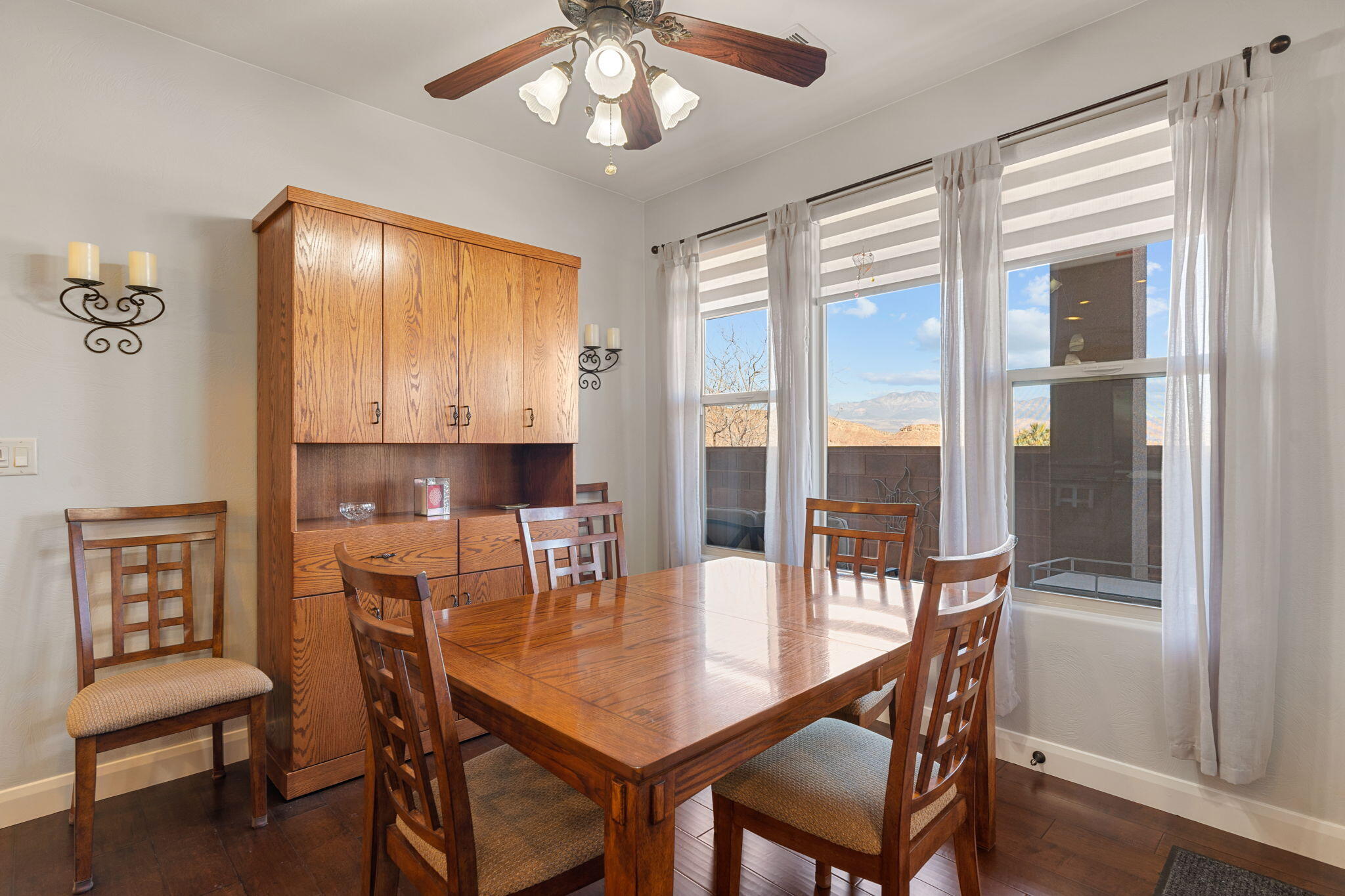 DESERT HILLS - Residential