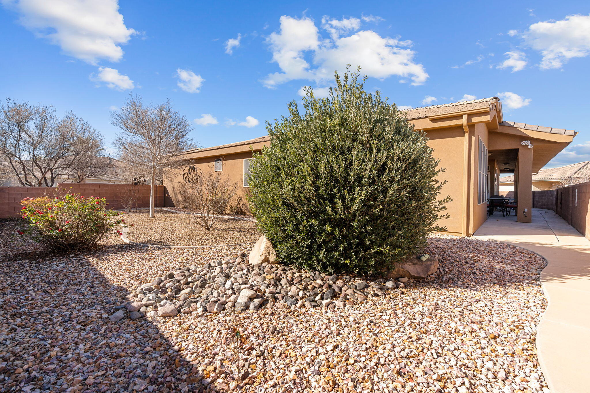 DESERT HILLS - Residential